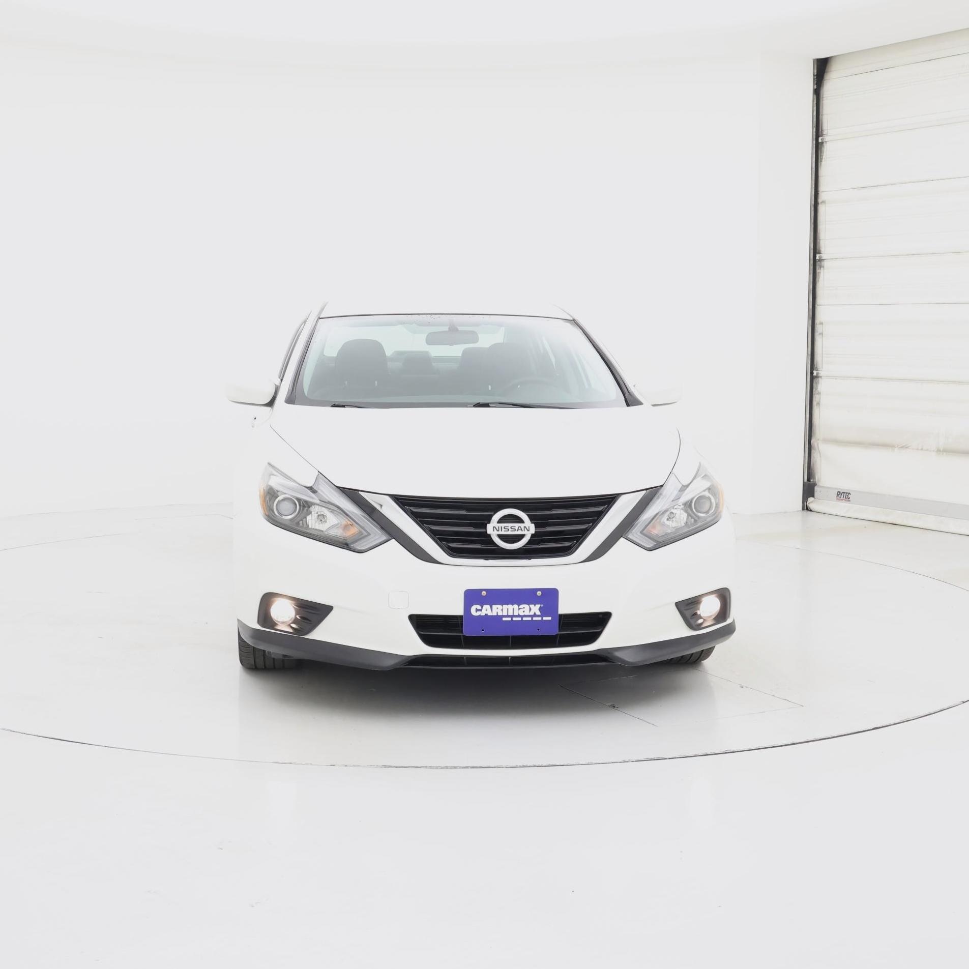 Thumbnail: 2018 Nissan Altima - 5