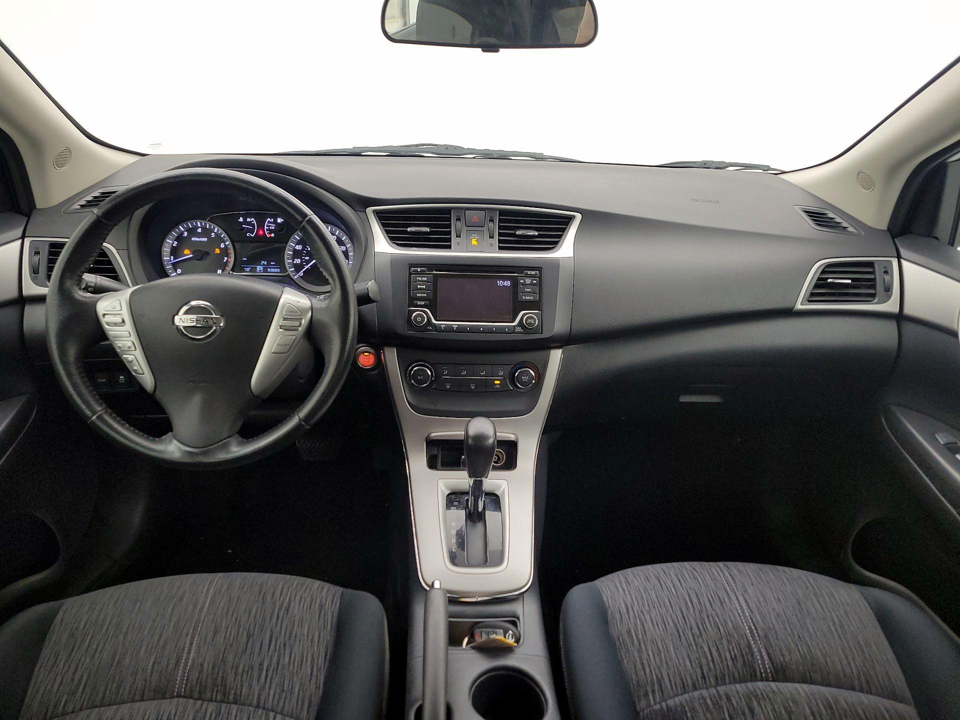 Thumbnail: 2015 Nissan Sentra - 9