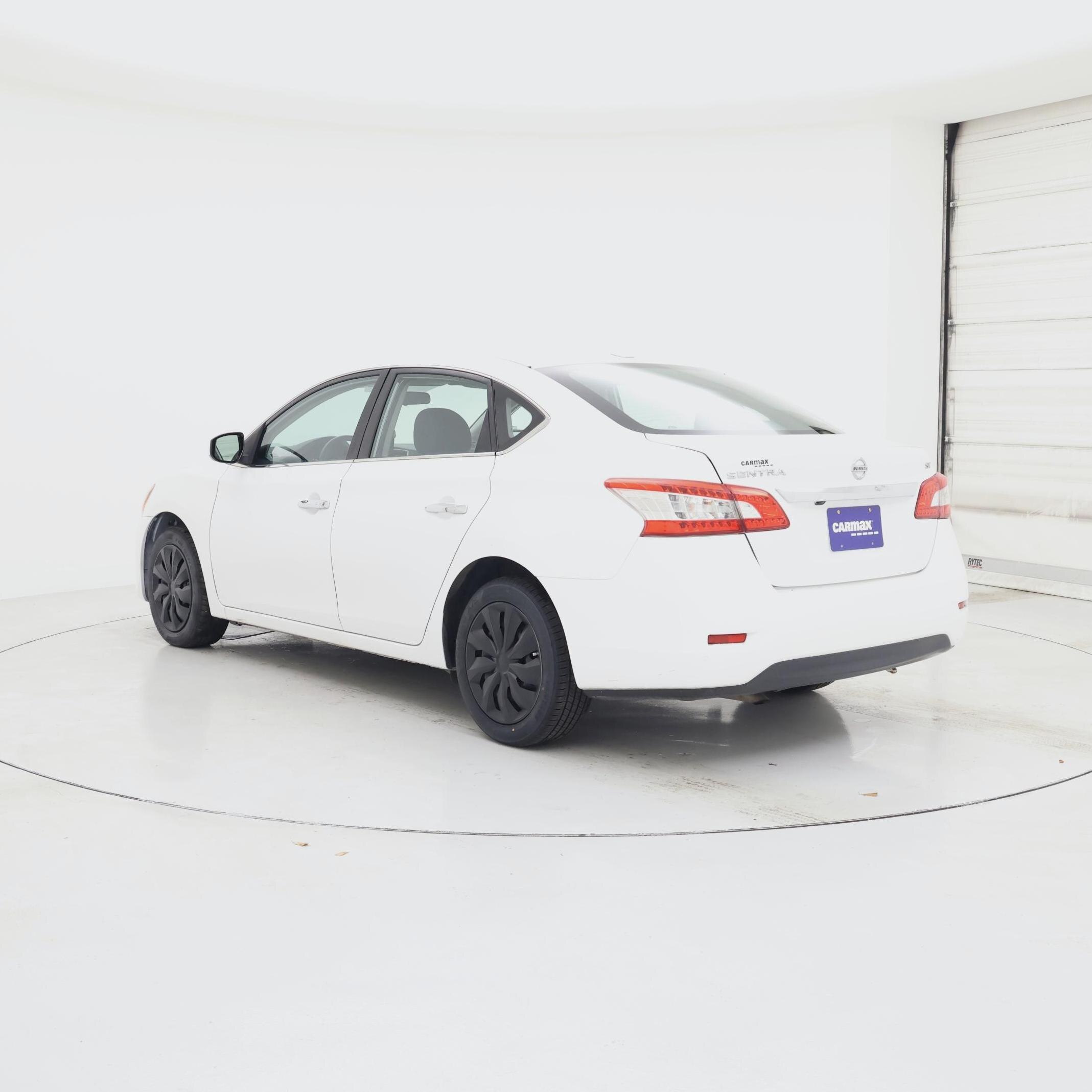 Thumbnail: 2015 Nissan Sentra - 2