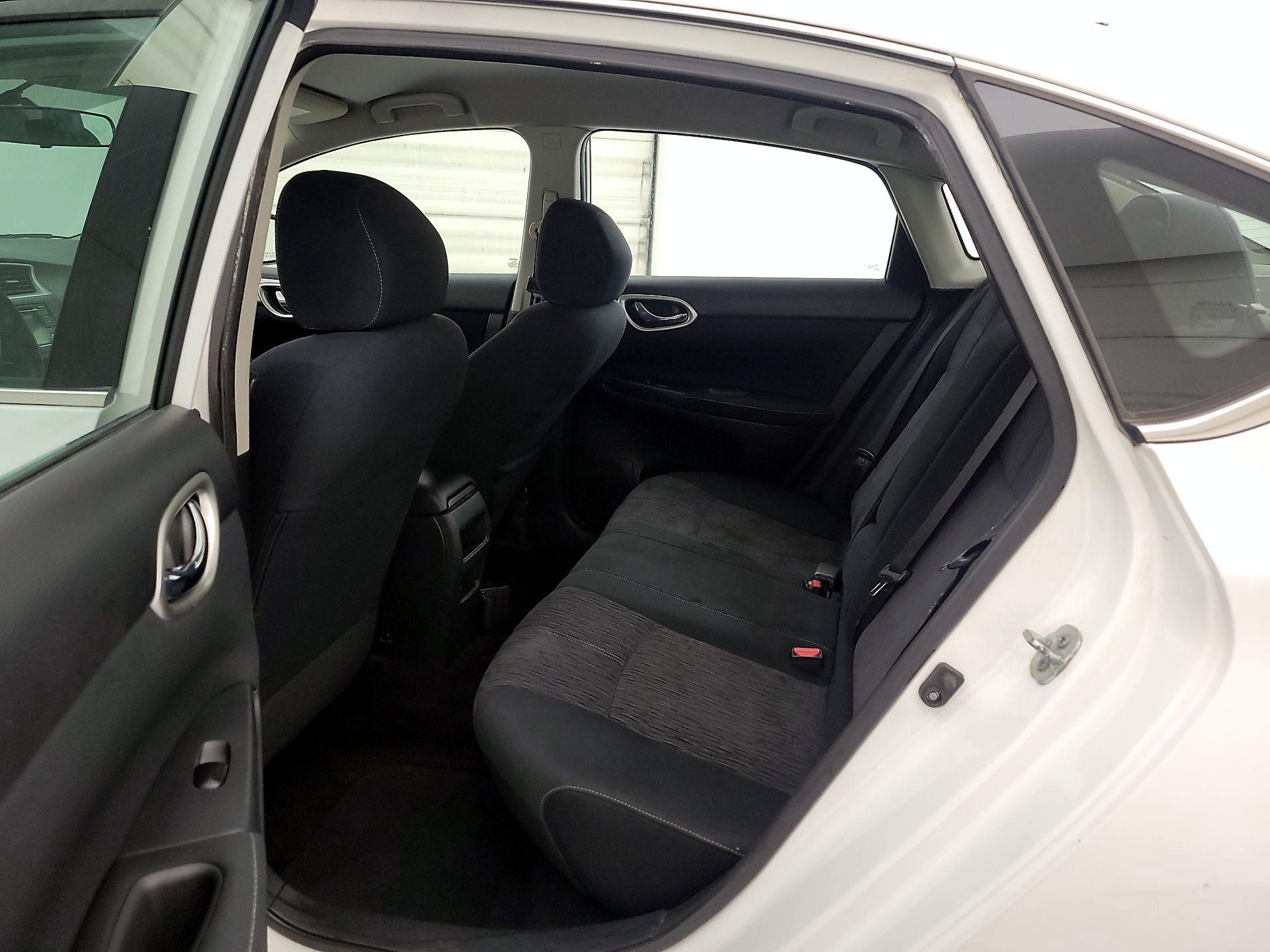 Thumbnail: 2015 Nissan Sentra - 19