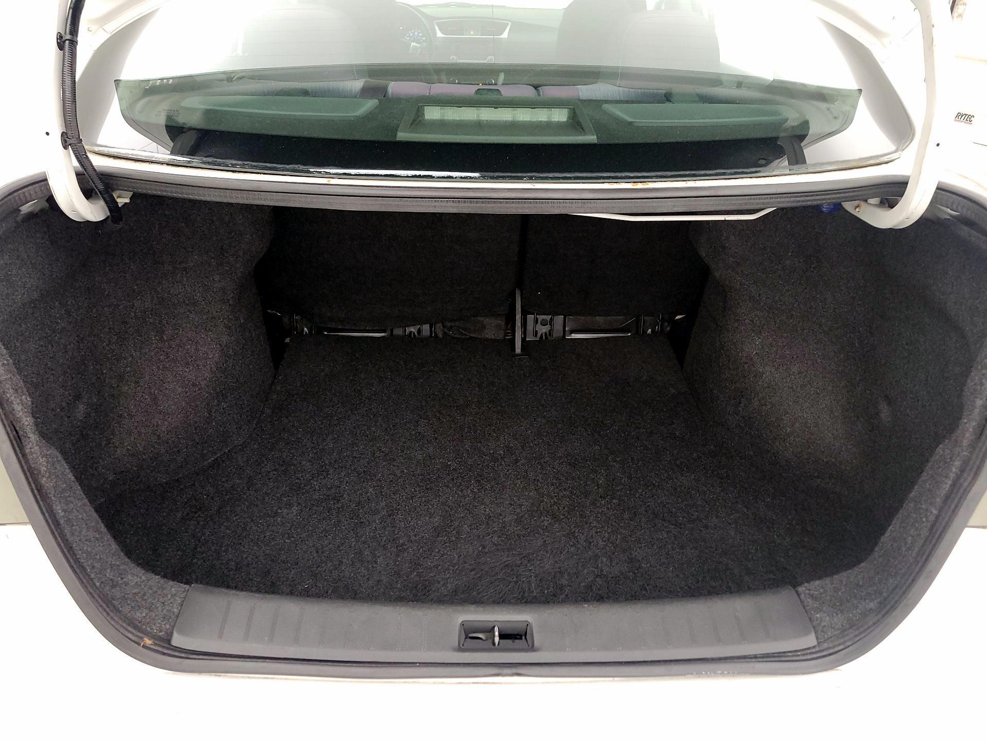 Thumbnail: 2015 Nissan Sentra - 20