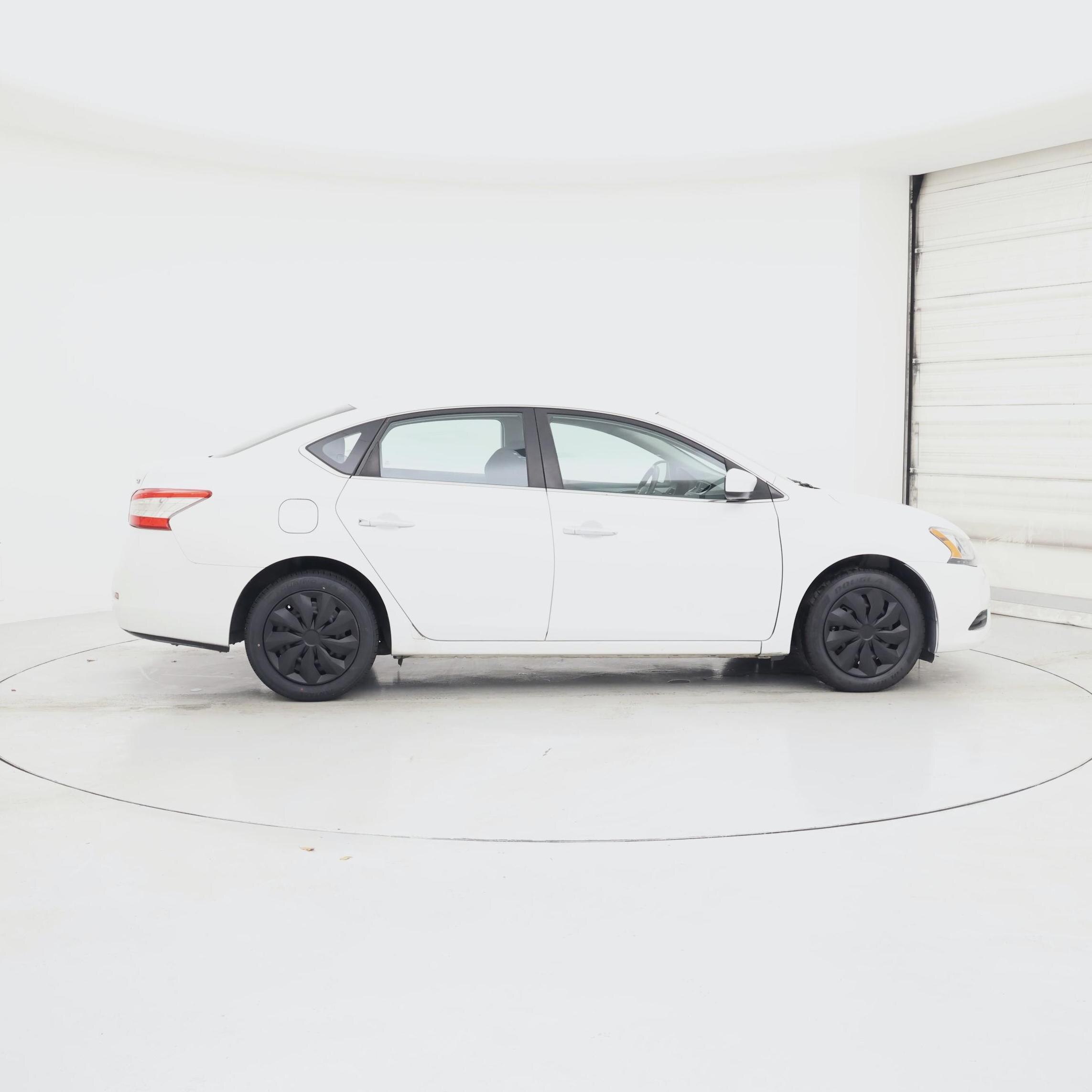 Thumbnail: 2015 Nissan Sentra - 7