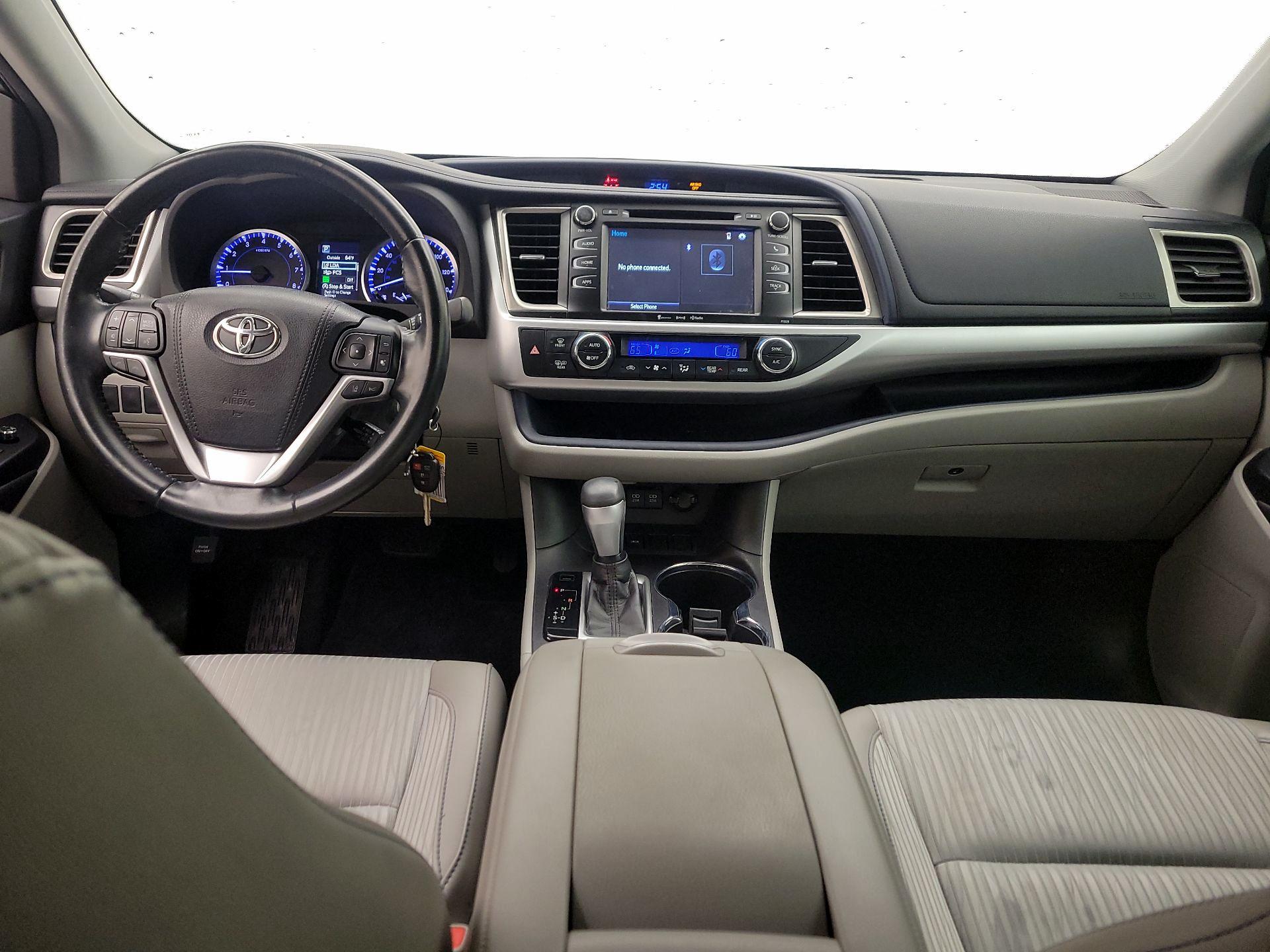 Thumbnail: 2018 Toyota Highlander - 9