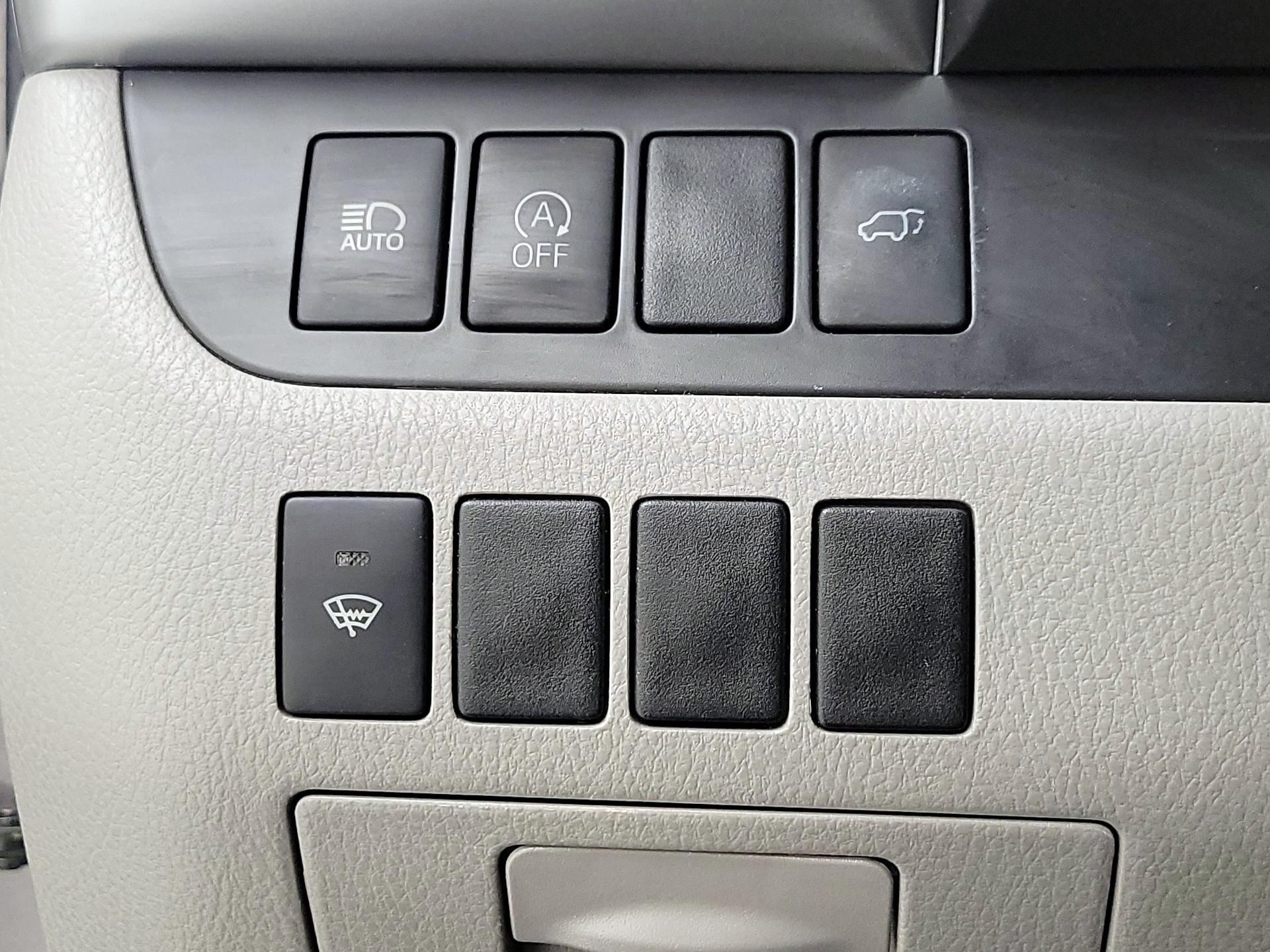 Thumbnail: 2018 Toyota Highlander - 13