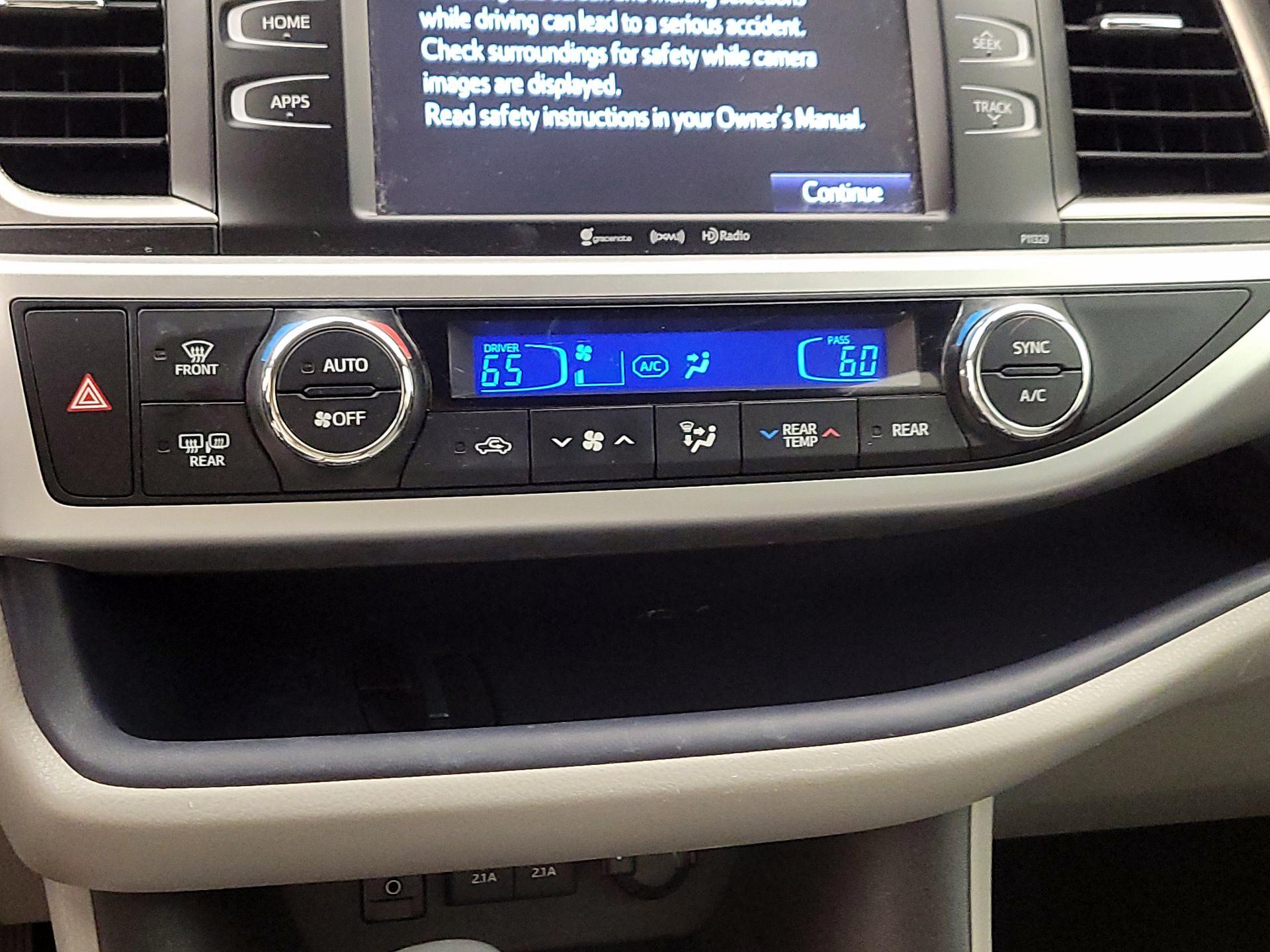 Thumbnail: 2018 Toyota Highlander - 16