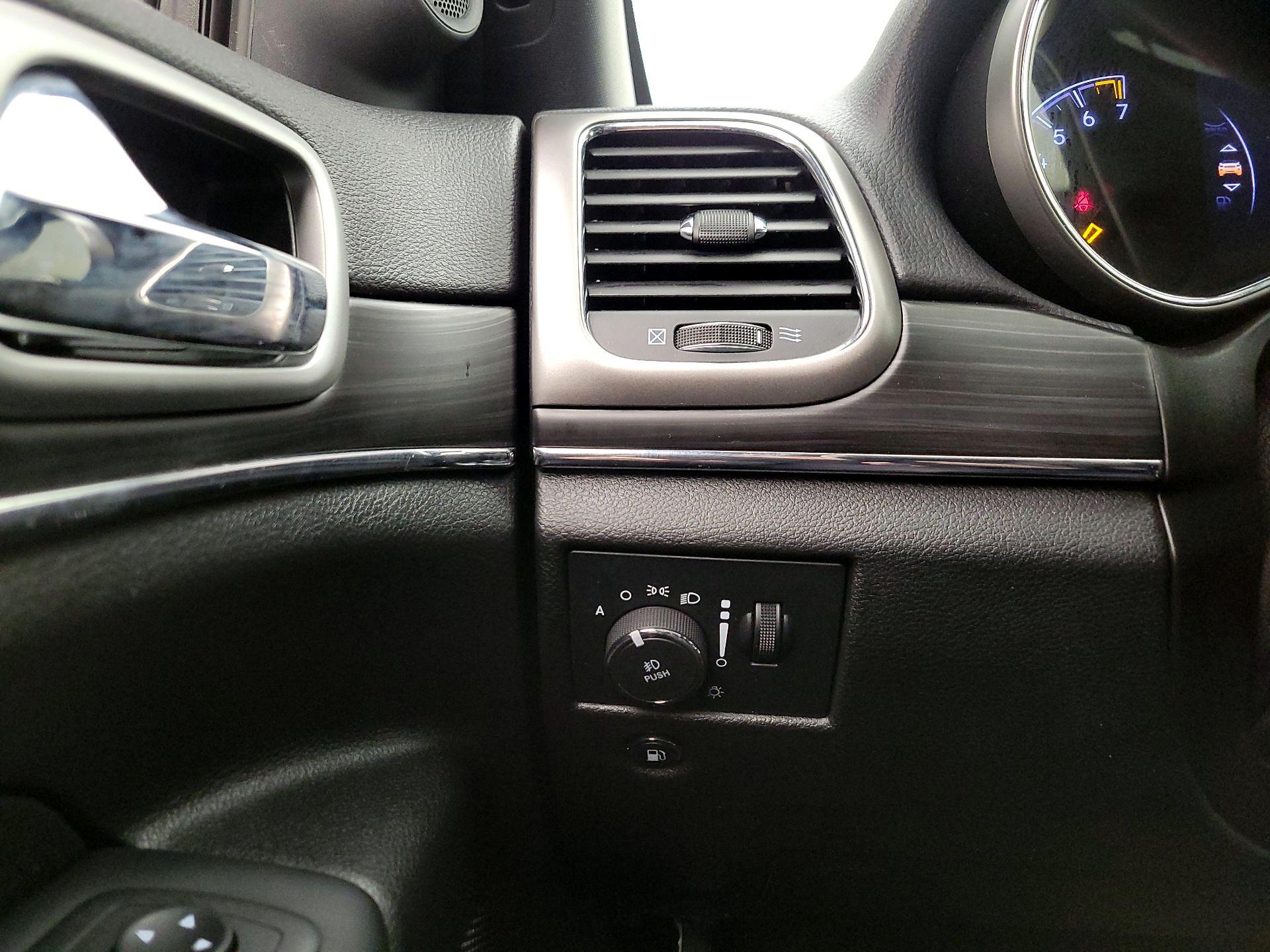 Thumbnail: 2022 Jeep Grand Cherokee - 13