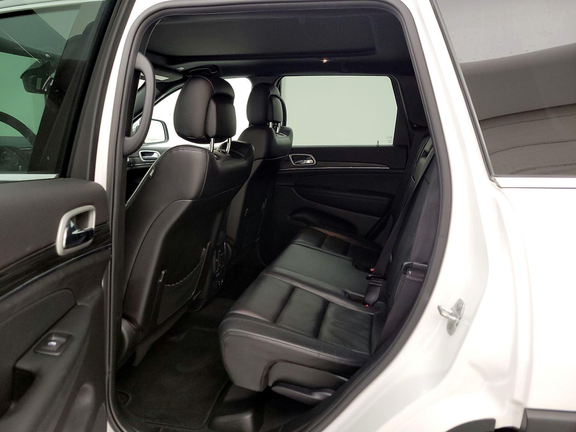 Thumbnail: 2022 Jeep Grand Cherokee - 19