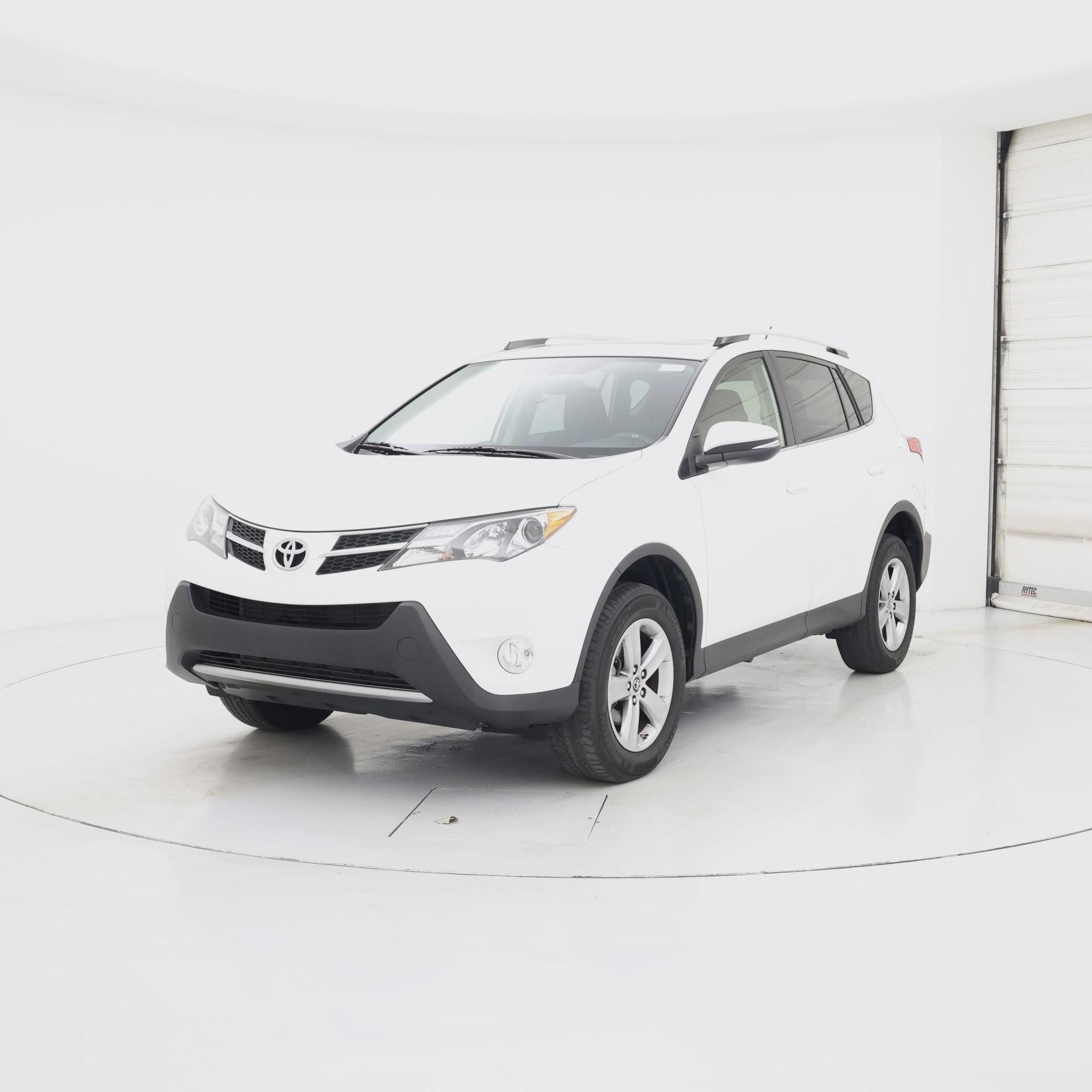 Thumbnail: 2015 Toyota RAV4 - 4