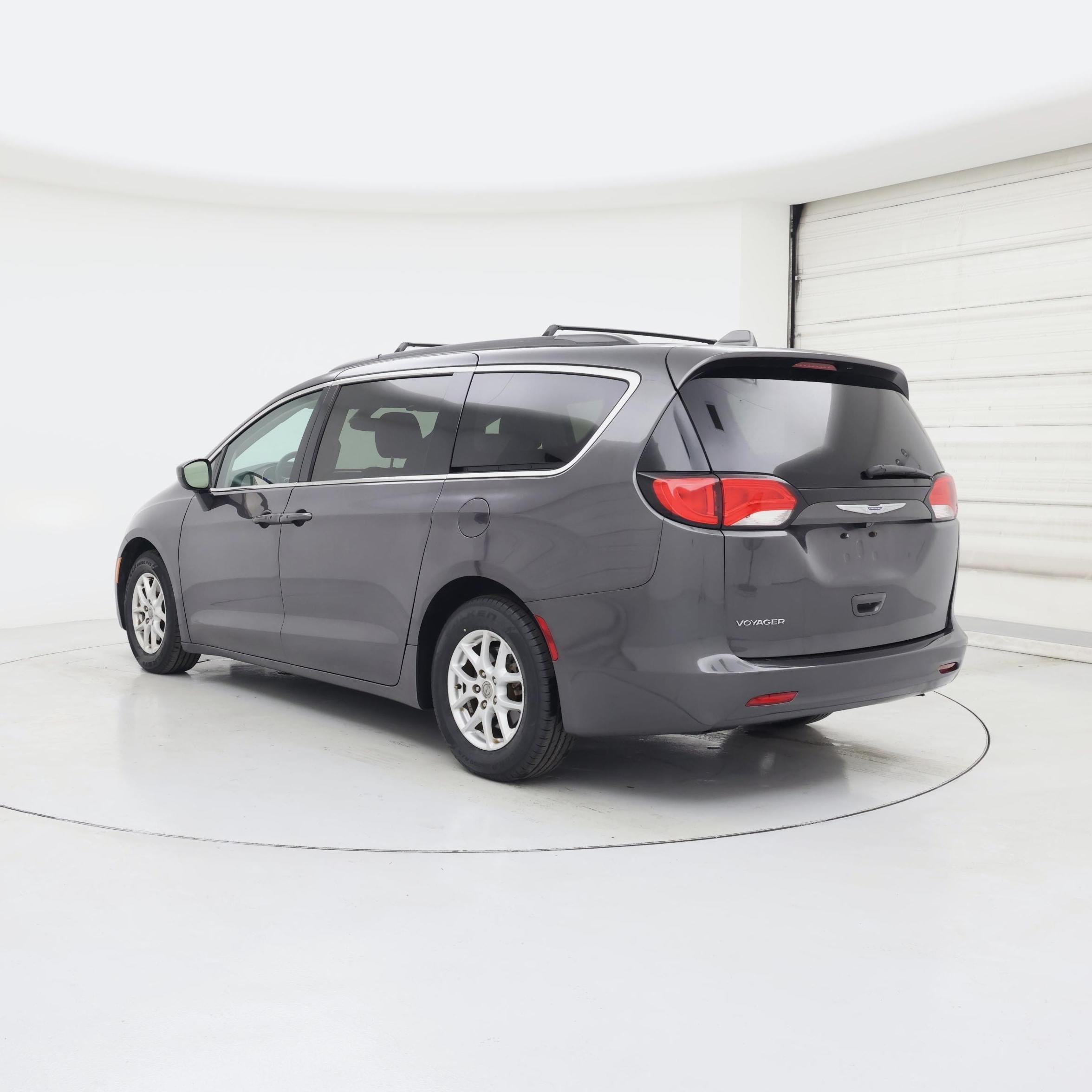 Thumbnail: 2020 Chrysler Voyager - 2