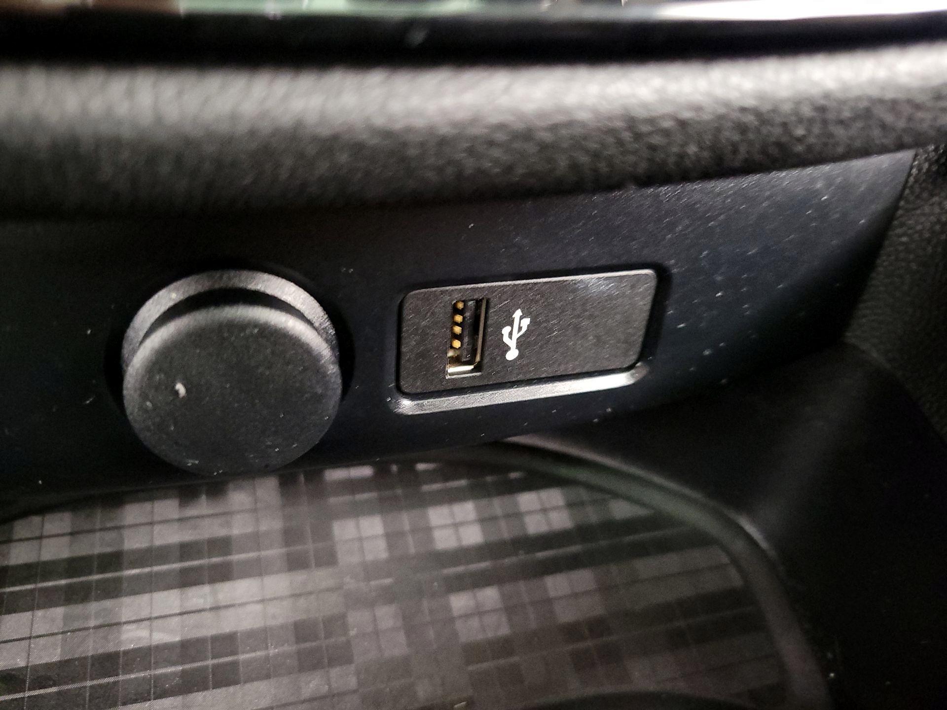 Thumbnail: 2019 MINI Cooper Clubman - 19