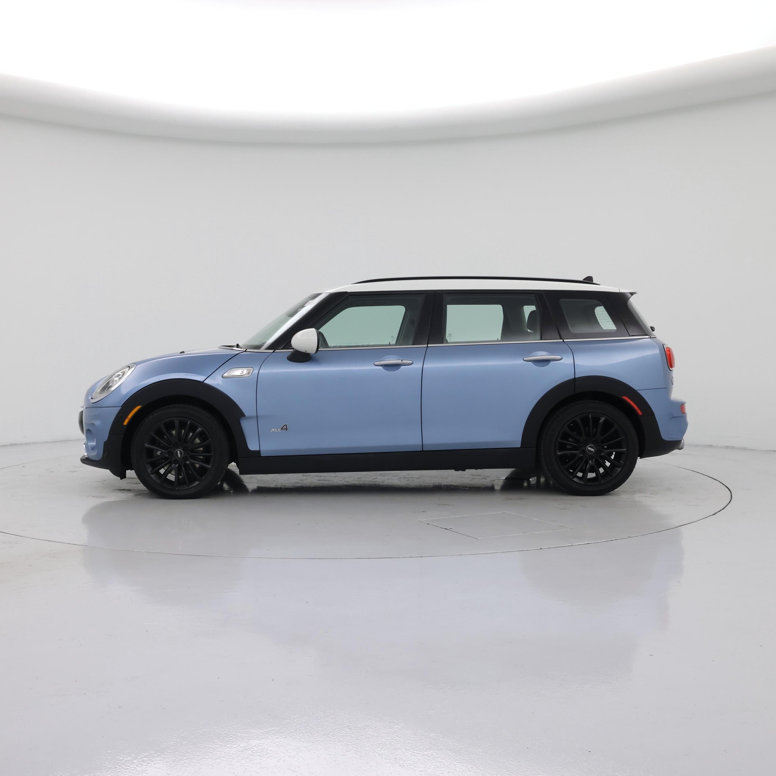 Thumbnail: 2019 MINI Cooper Clubman - 3