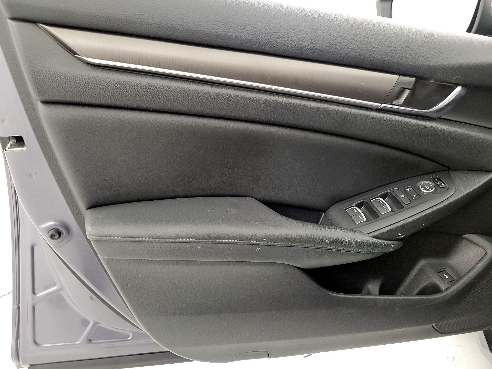 Thumbnail: 2019 Honda Accord - 12