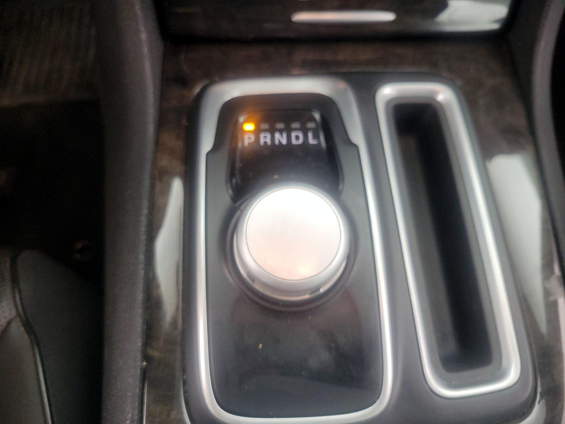 Thumbnail: 2016 Chrysler 300 - 17