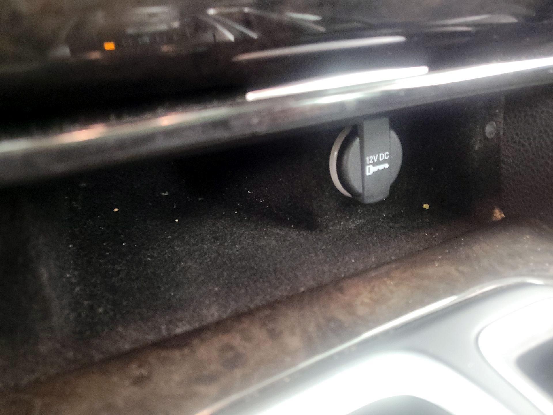 Thumbnail: 2016 Chrysler 300 - 18