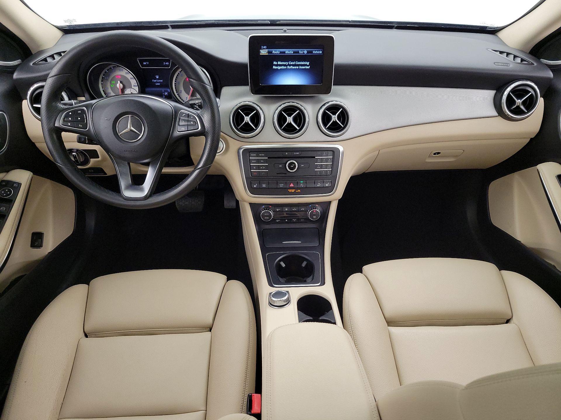 Thumbnail: 2017 Mercedes-Benz GLA - 9