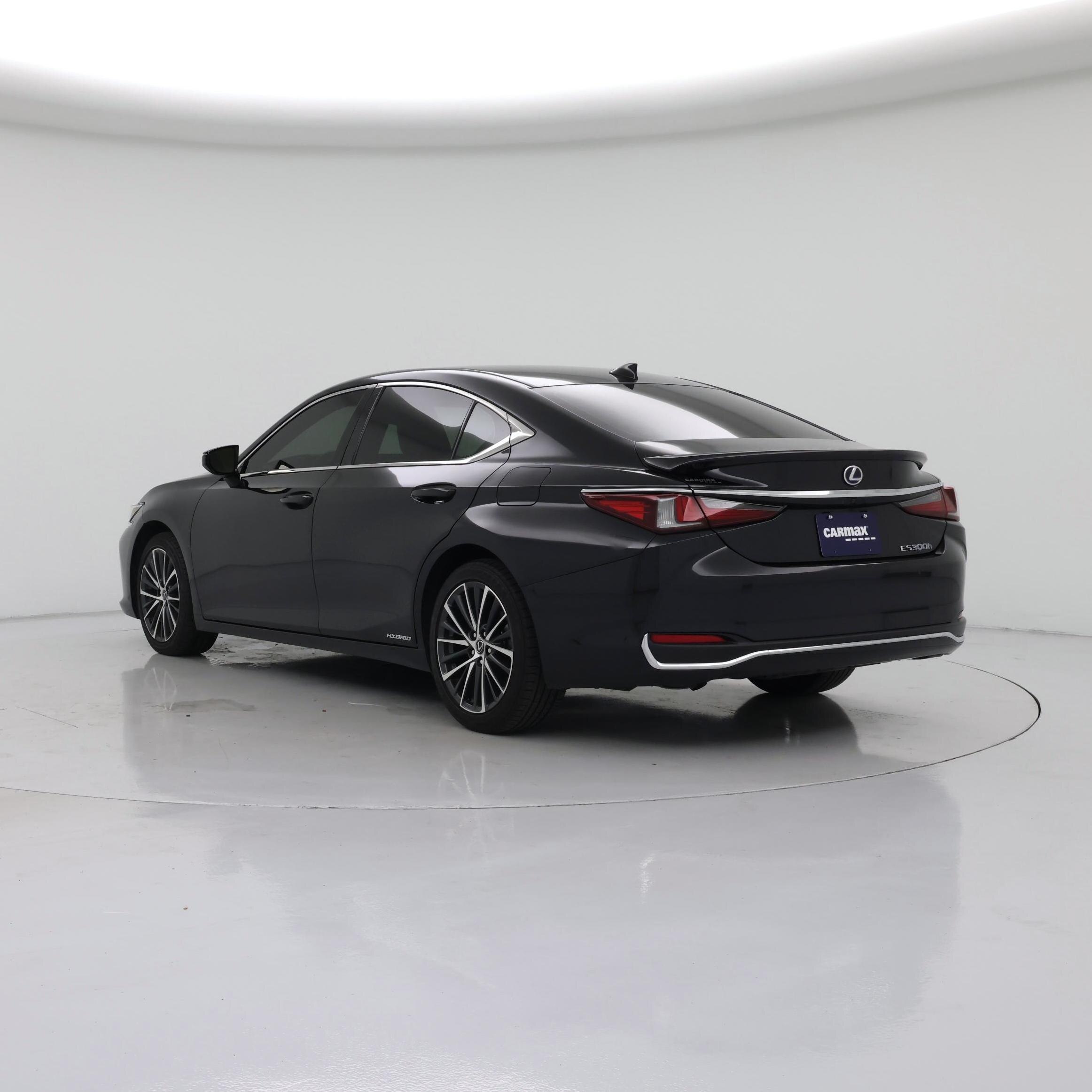 Thumbnail: 2022 Lexus ES - 2