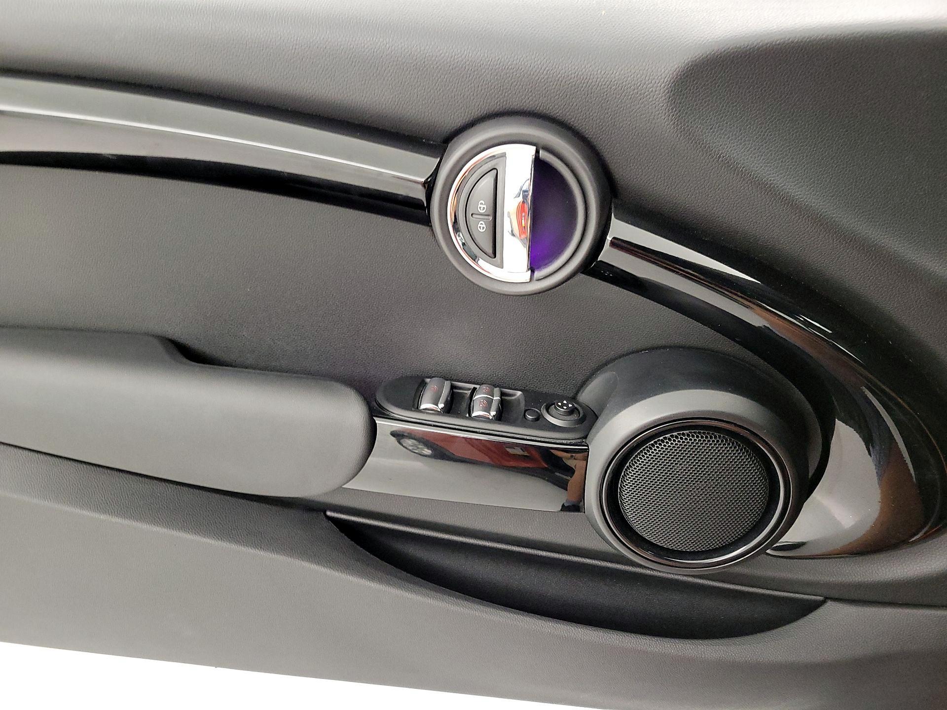 Thumbnail: 2021 MINI Cooper - 12