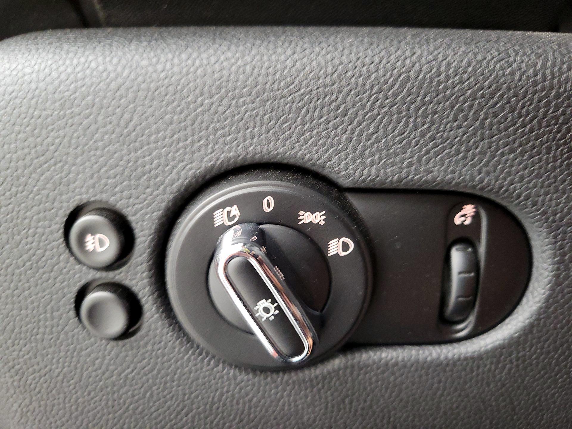 Thumbnail: 2021 MINI Cooper - 13