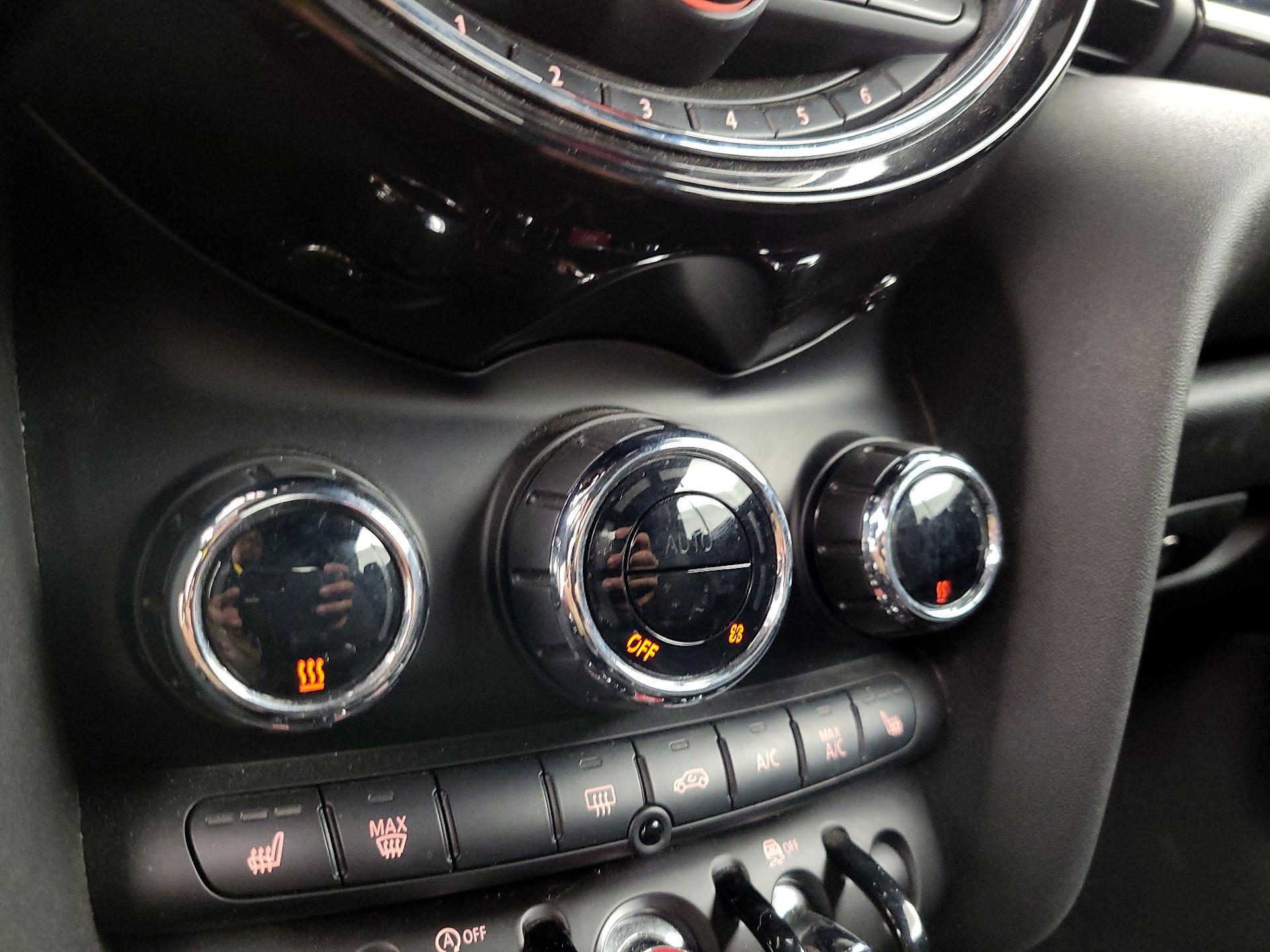 Thumbnail: 2021 MINI Cooper - 16