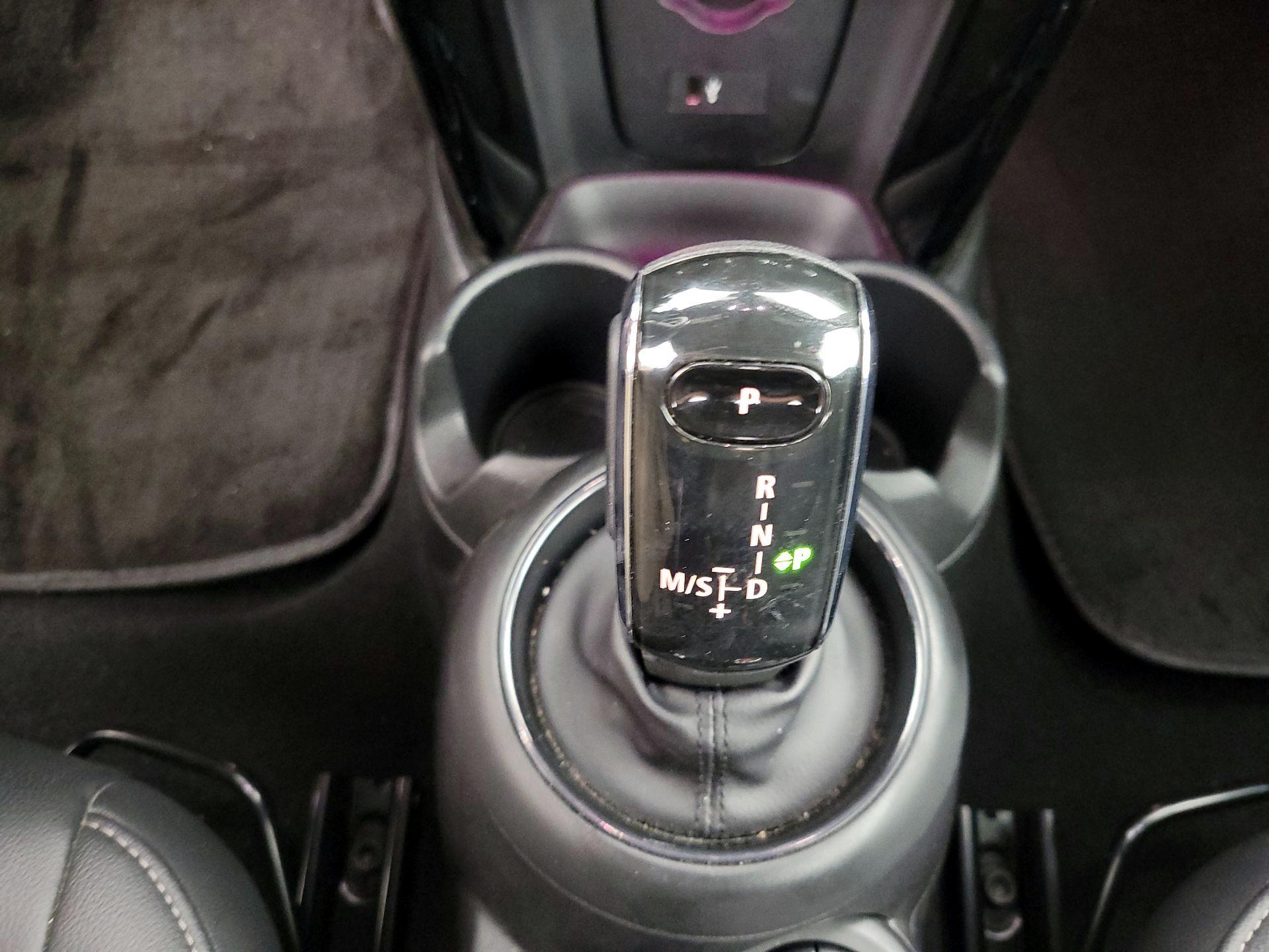 Thumbnail: 2021 MINI Cooper - 17