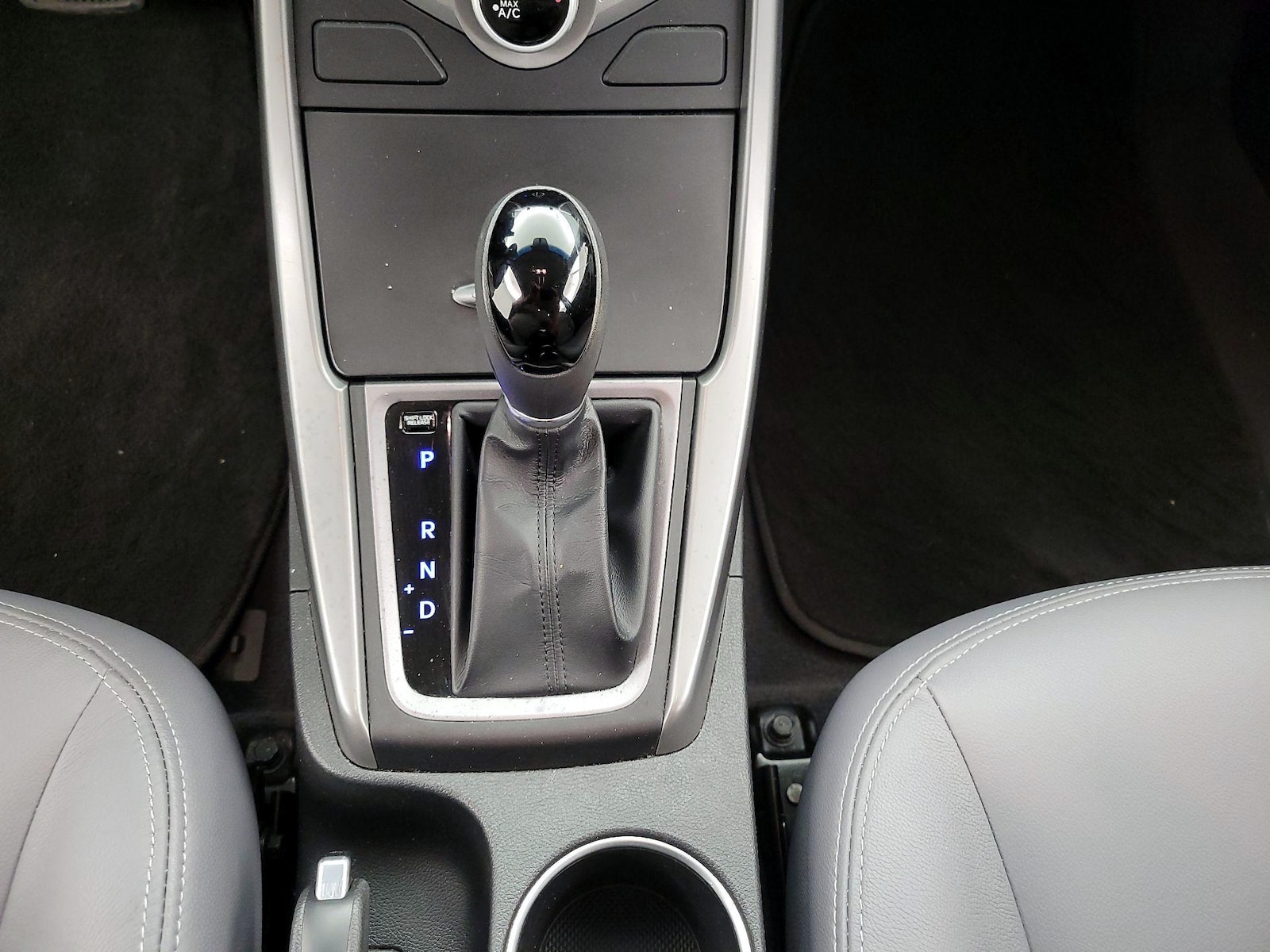 2016 Hyundai Elantra SE - Photo 17