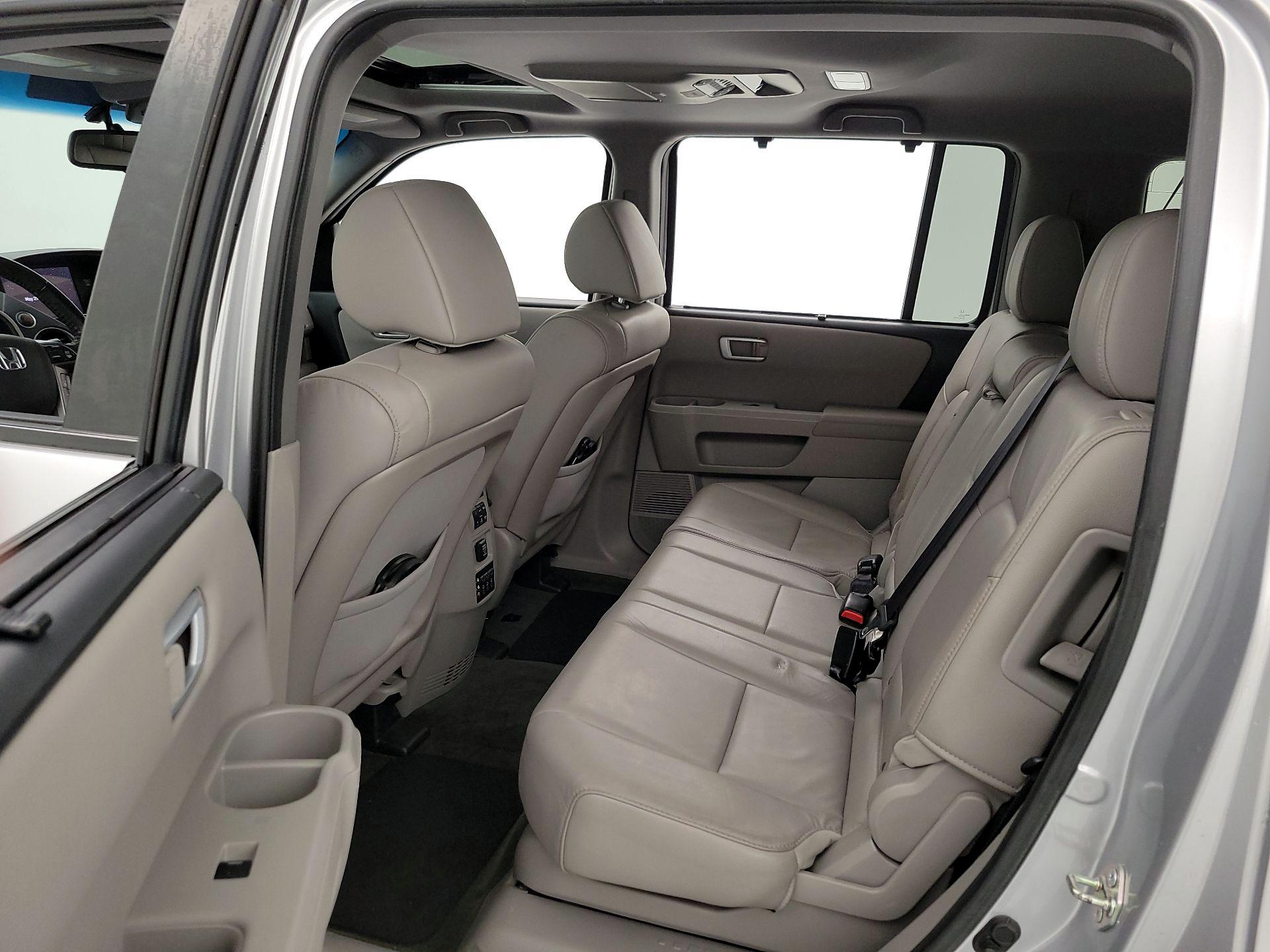 Thumbnail: 2015 Honda Pilot - 19