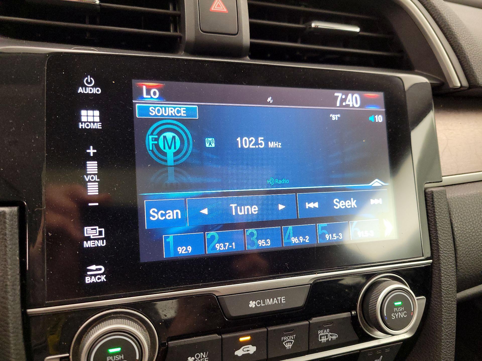 Thumbnail: 2016 Honda Civic - 15