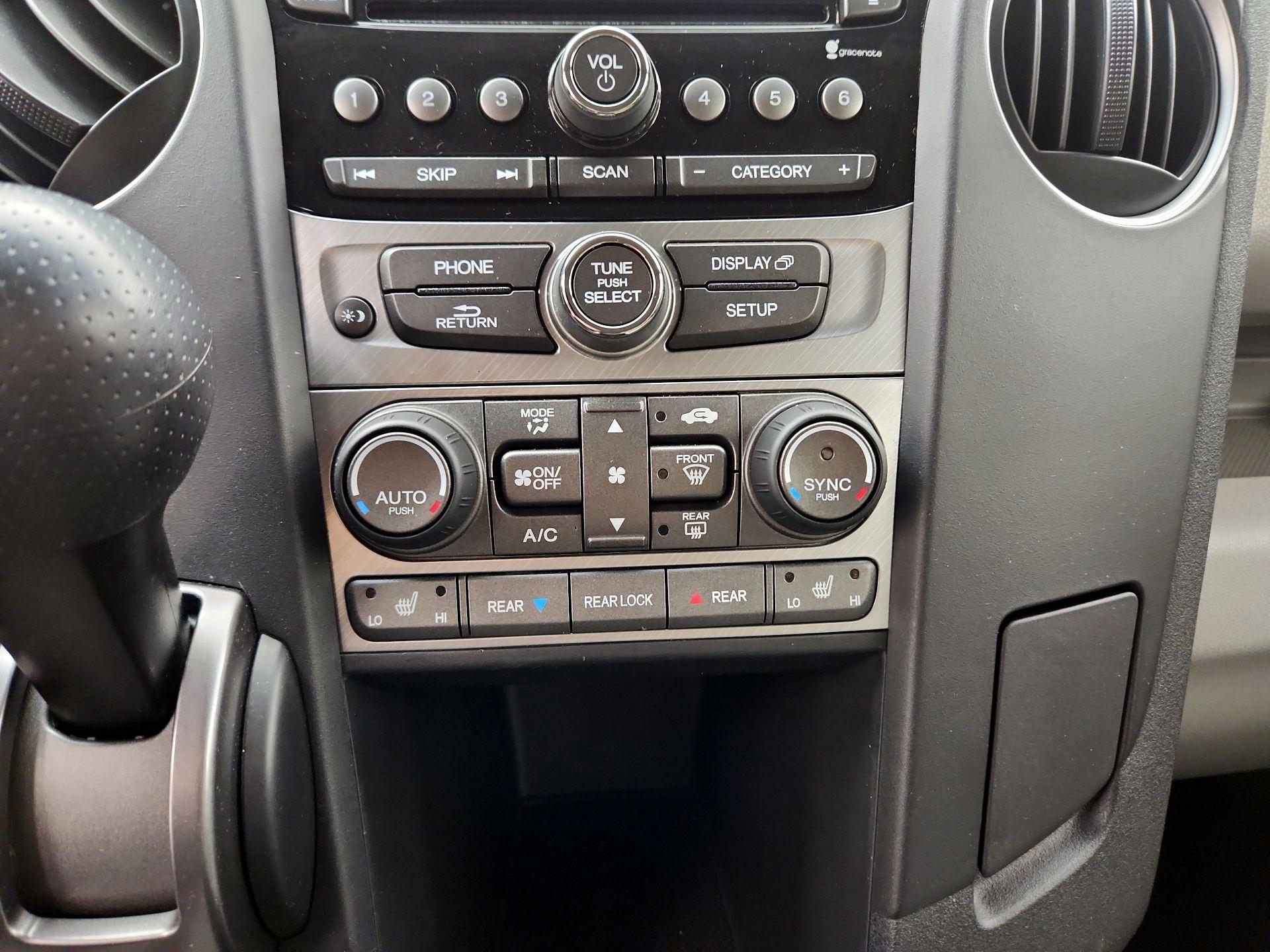 Thumbnail: 2015 Honda Pilot - 16