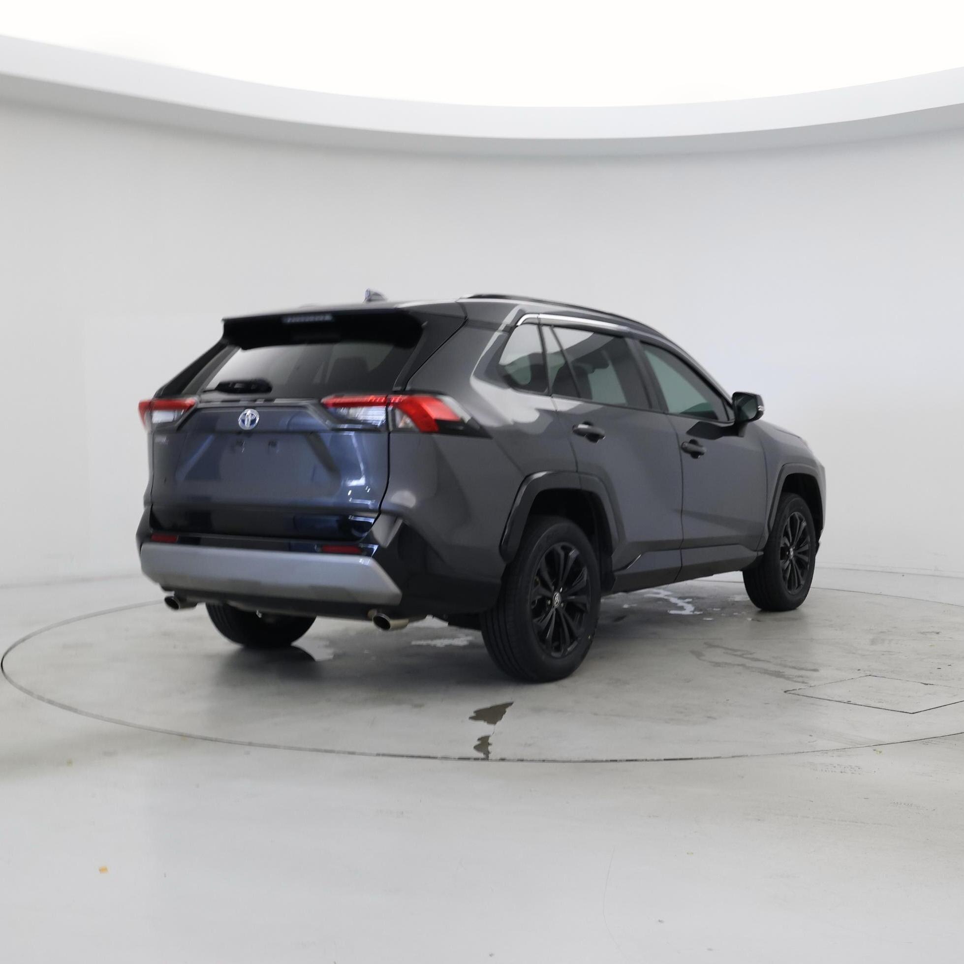 Thumbnail: 2022 Toyota RAV4 - 8