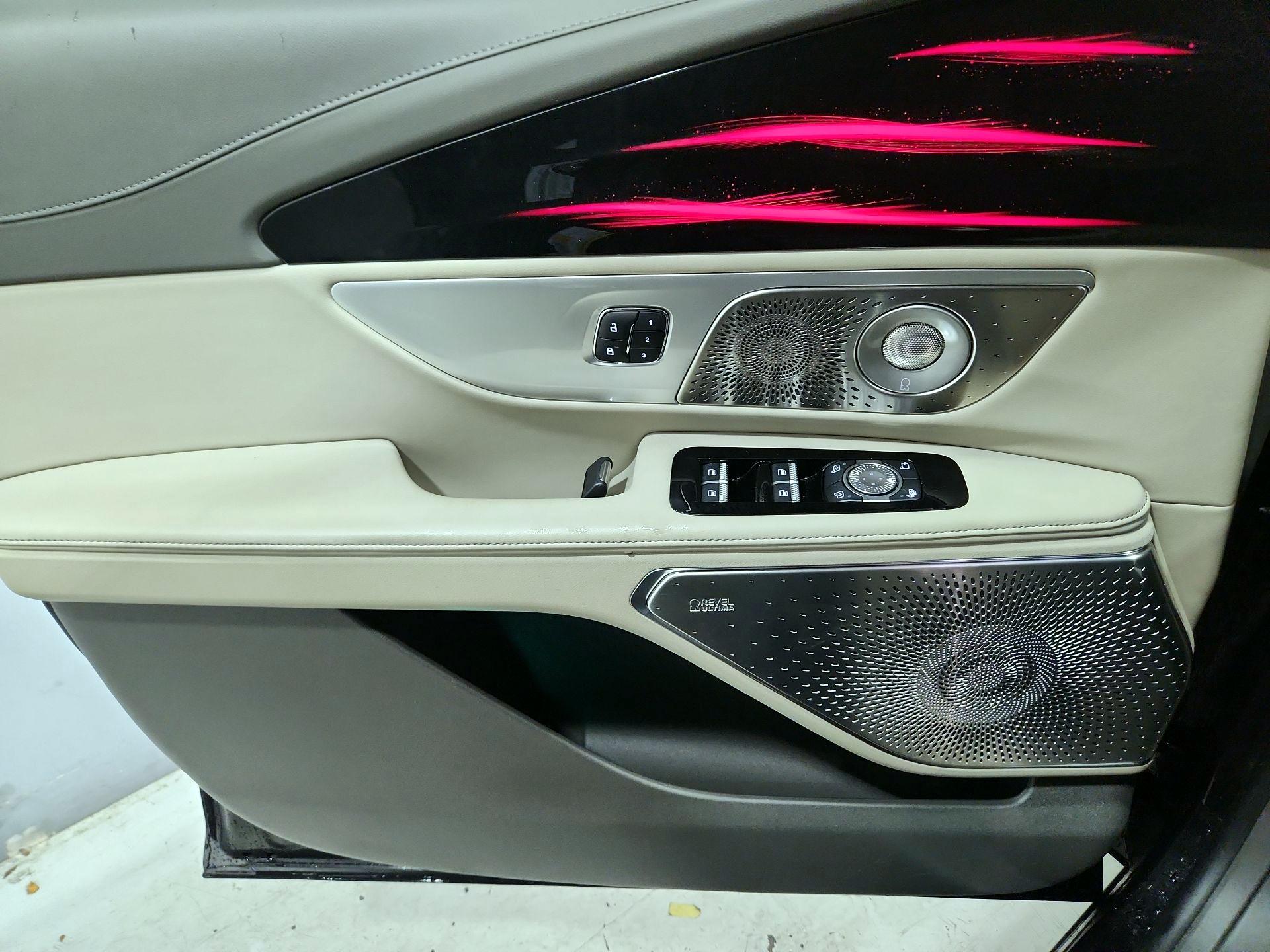 Thumbnail: 2024 Lincoln Nautilus - 12