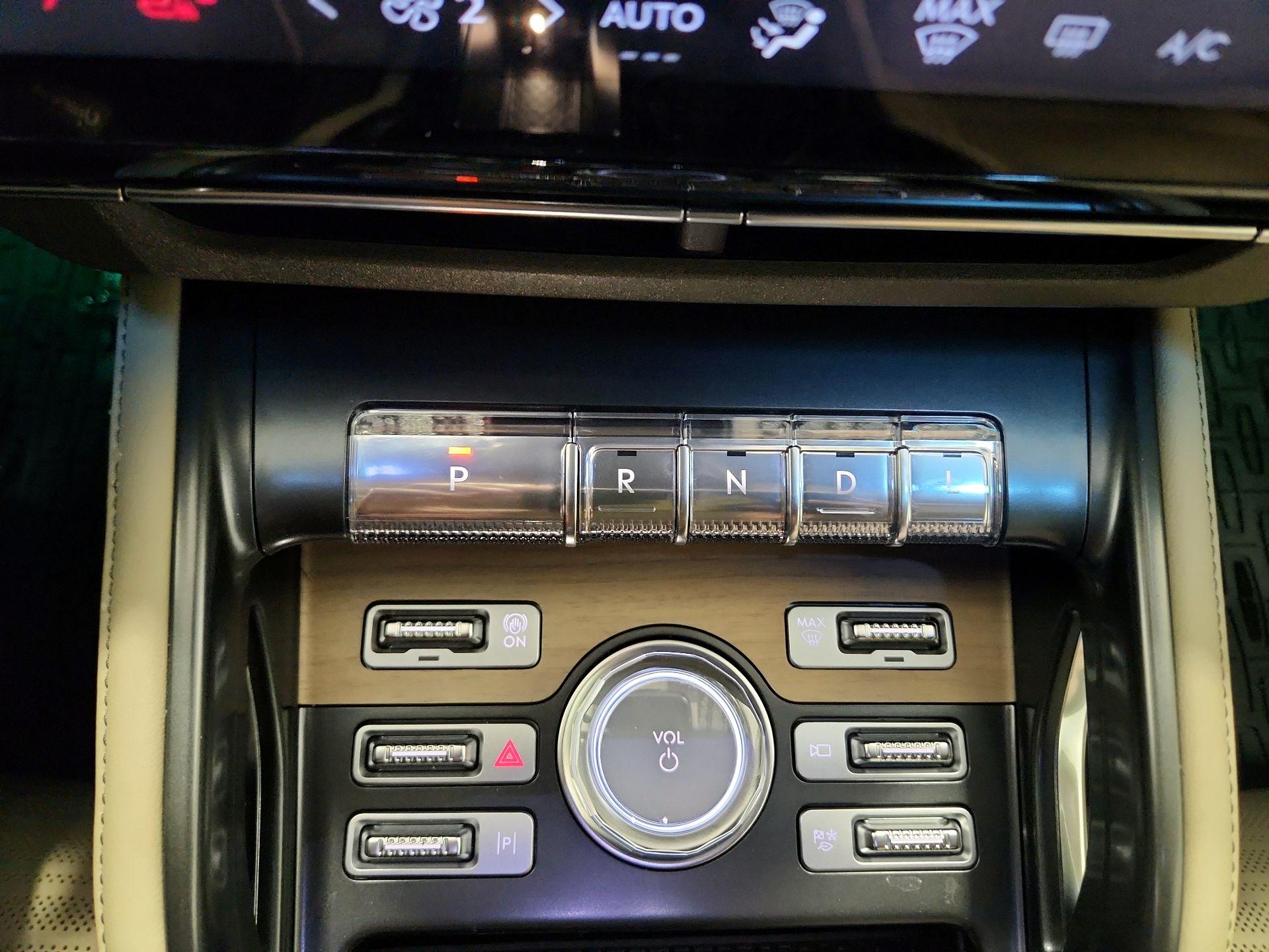 Thumbnail: 2024 Lincoln Nautilus - 17