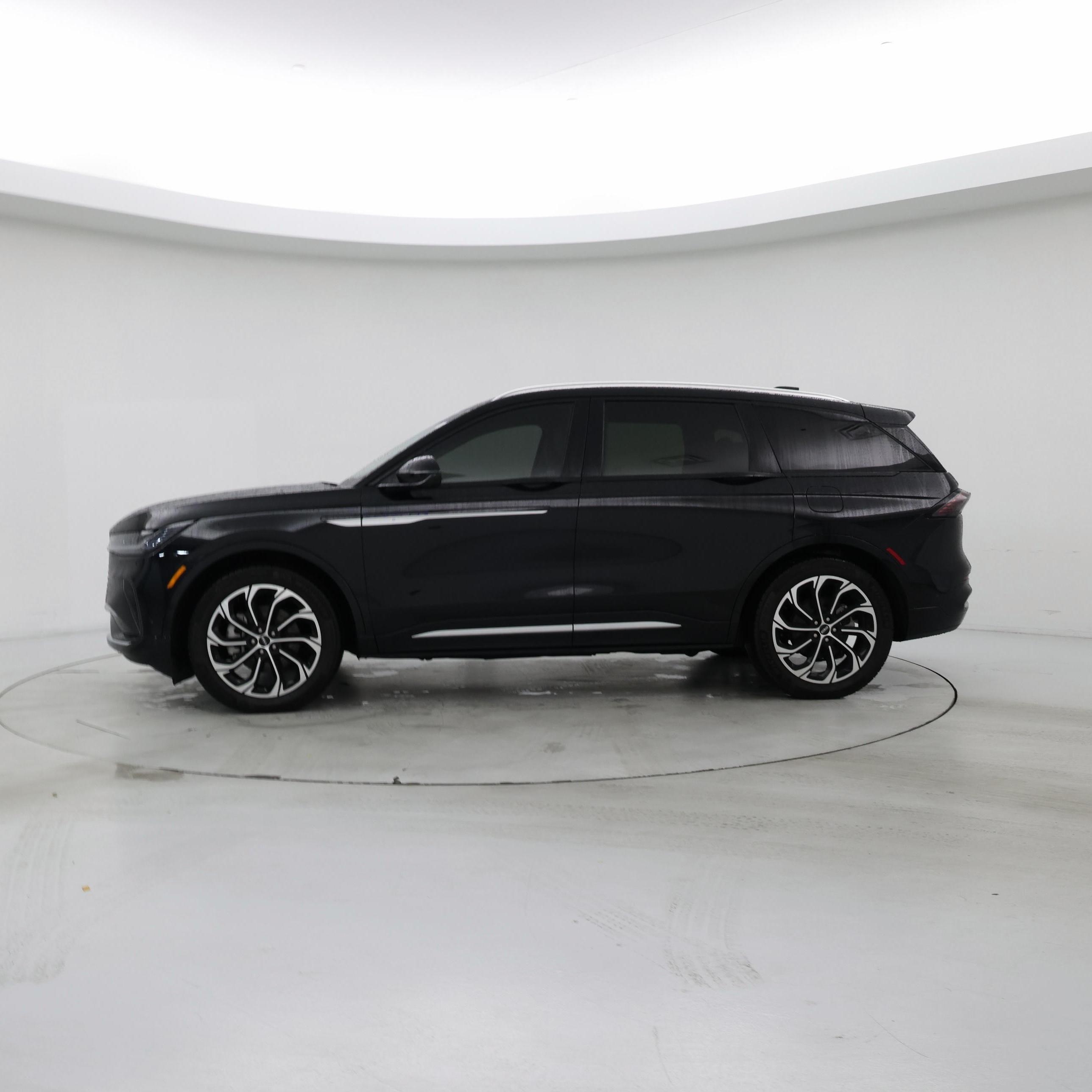 Thumbnail: 2024 Lincoln Nautilus - 3