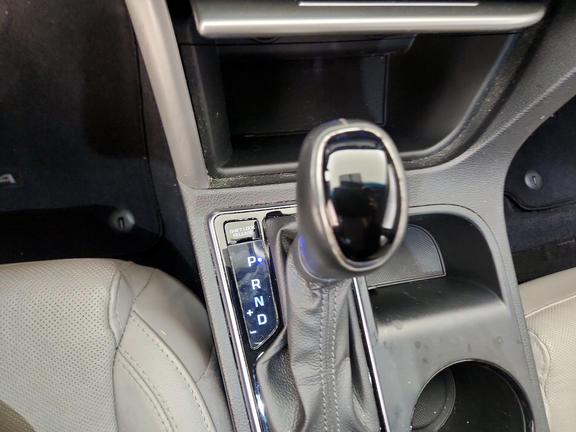 Thumbnail: 2015 Hyundai Sonata - 17
