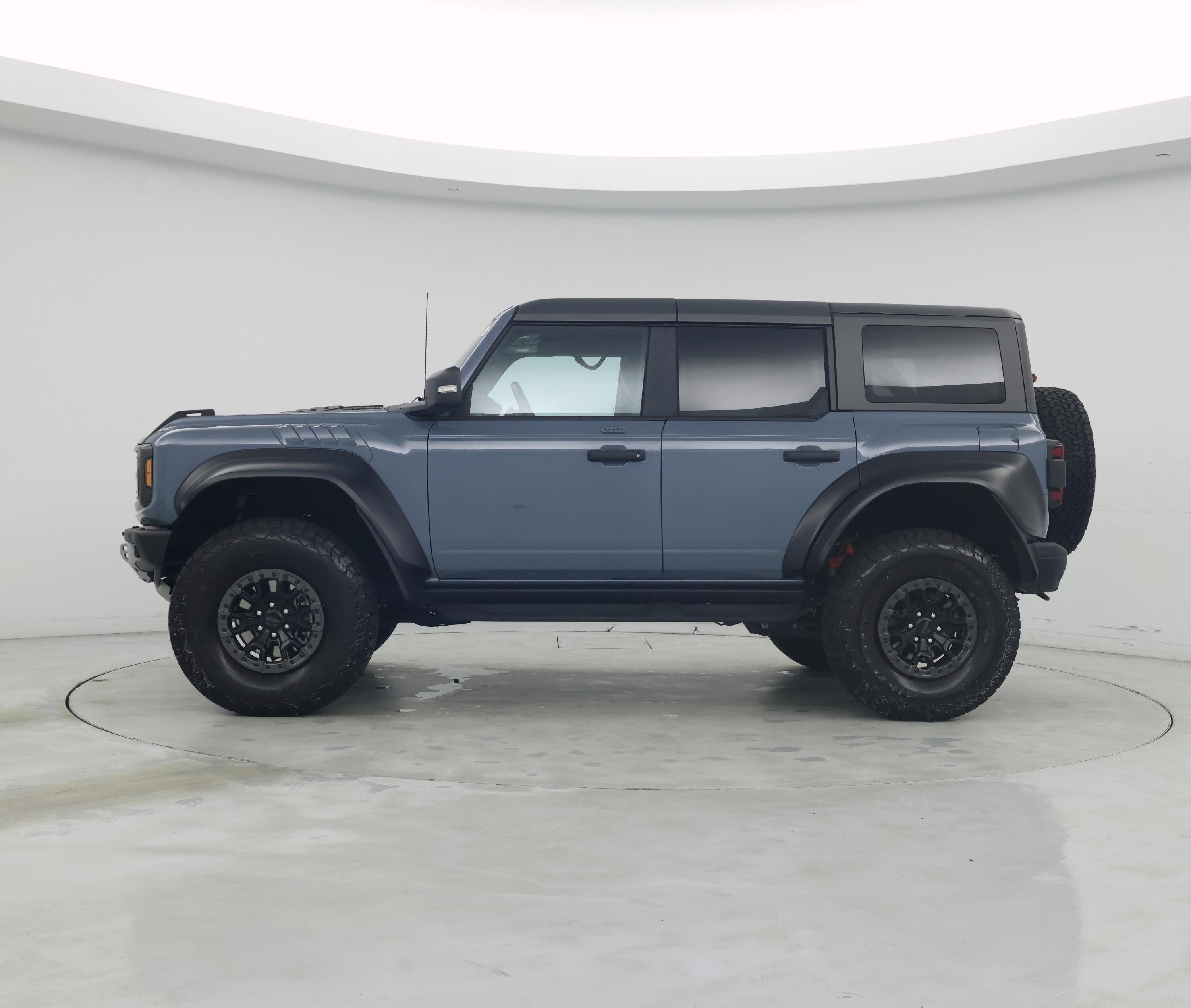 Thumbnail: 2023 Ford Bronco - 3
