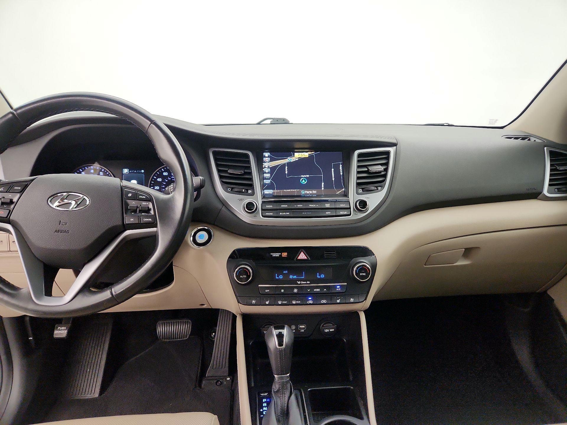Thumbnail: 2016 Hyundai Tucson - 9