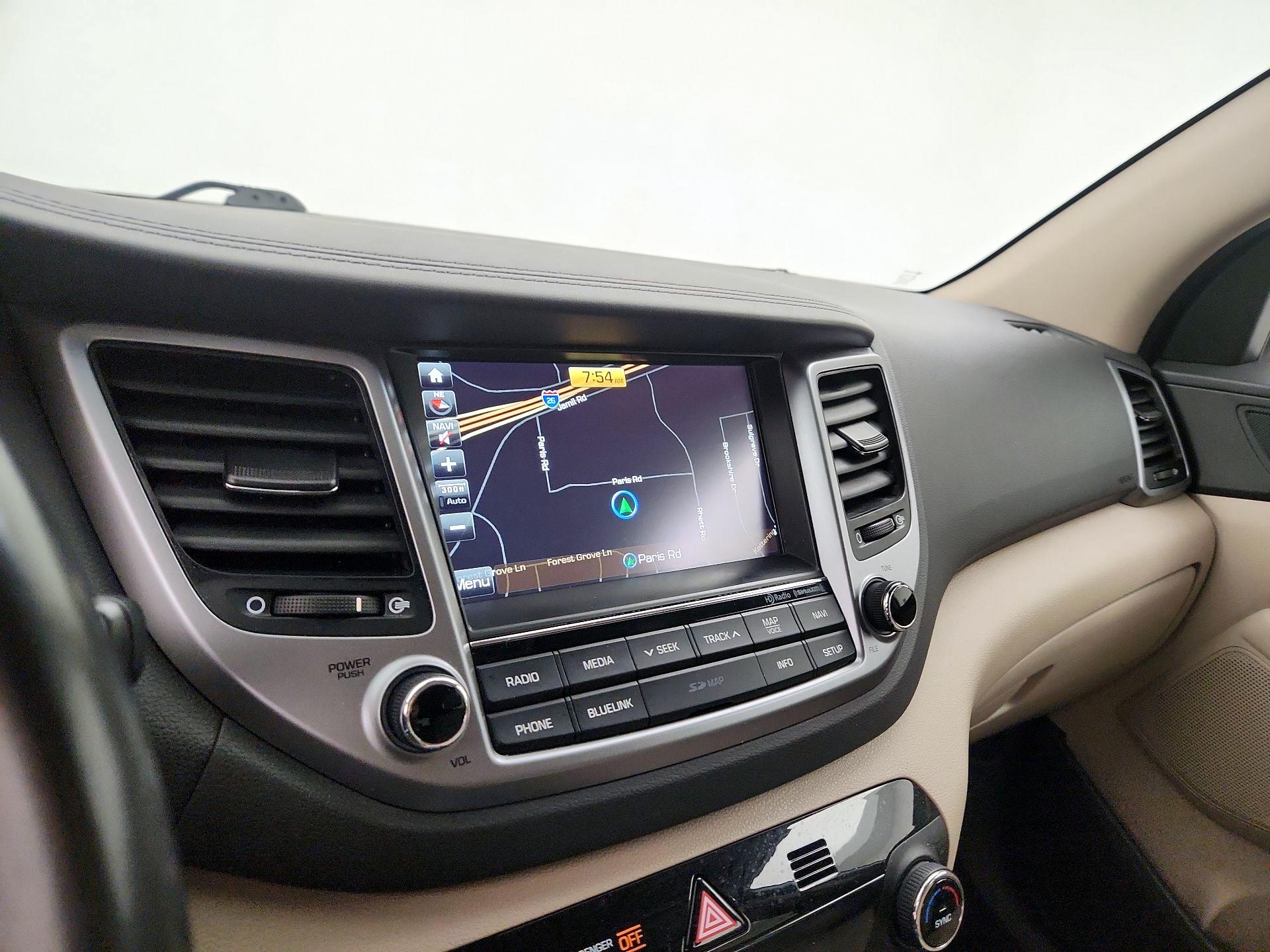 Thumbnail: 2016 Hyundai Tucson - 14