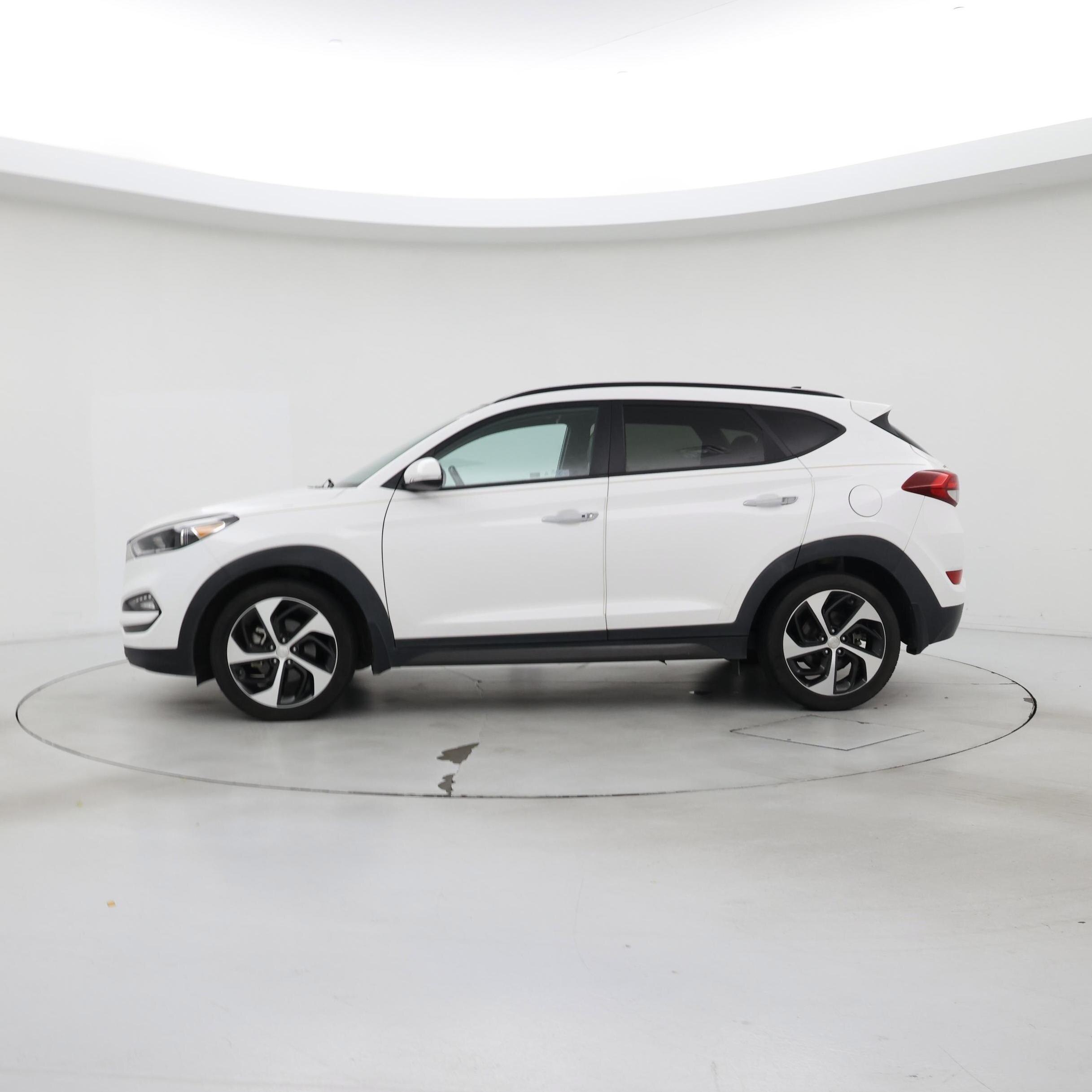 Thumbnail: 2016 Hyundai Tucson - 3
