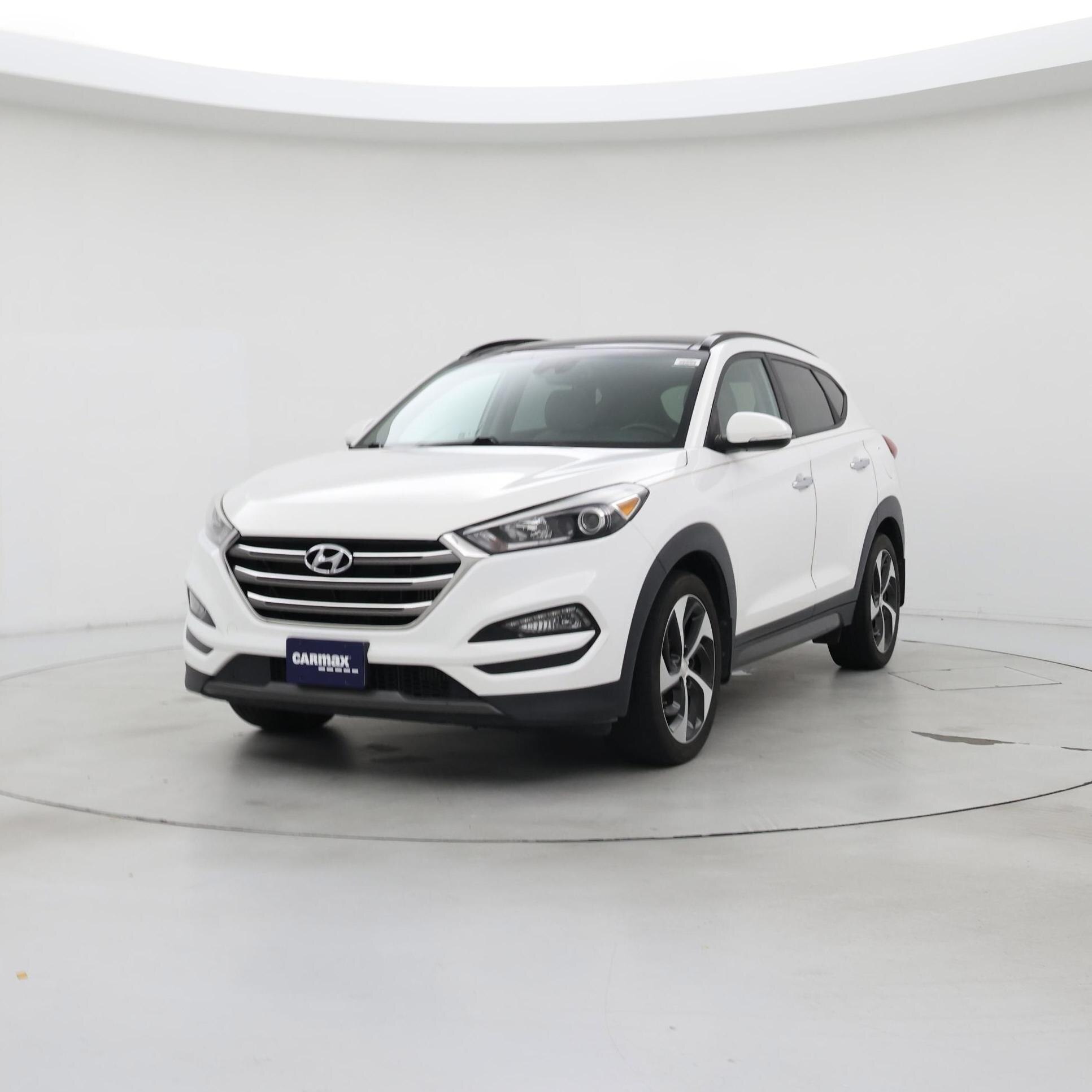 Thumbnail: 2016 Hyundai Tucson - 4