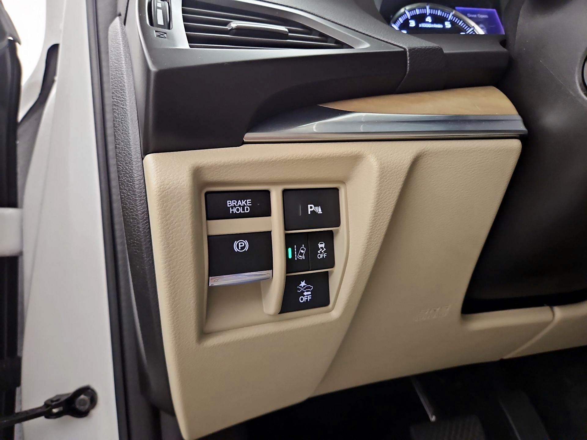 Thumbnail: 2020 Acura MDX - 13