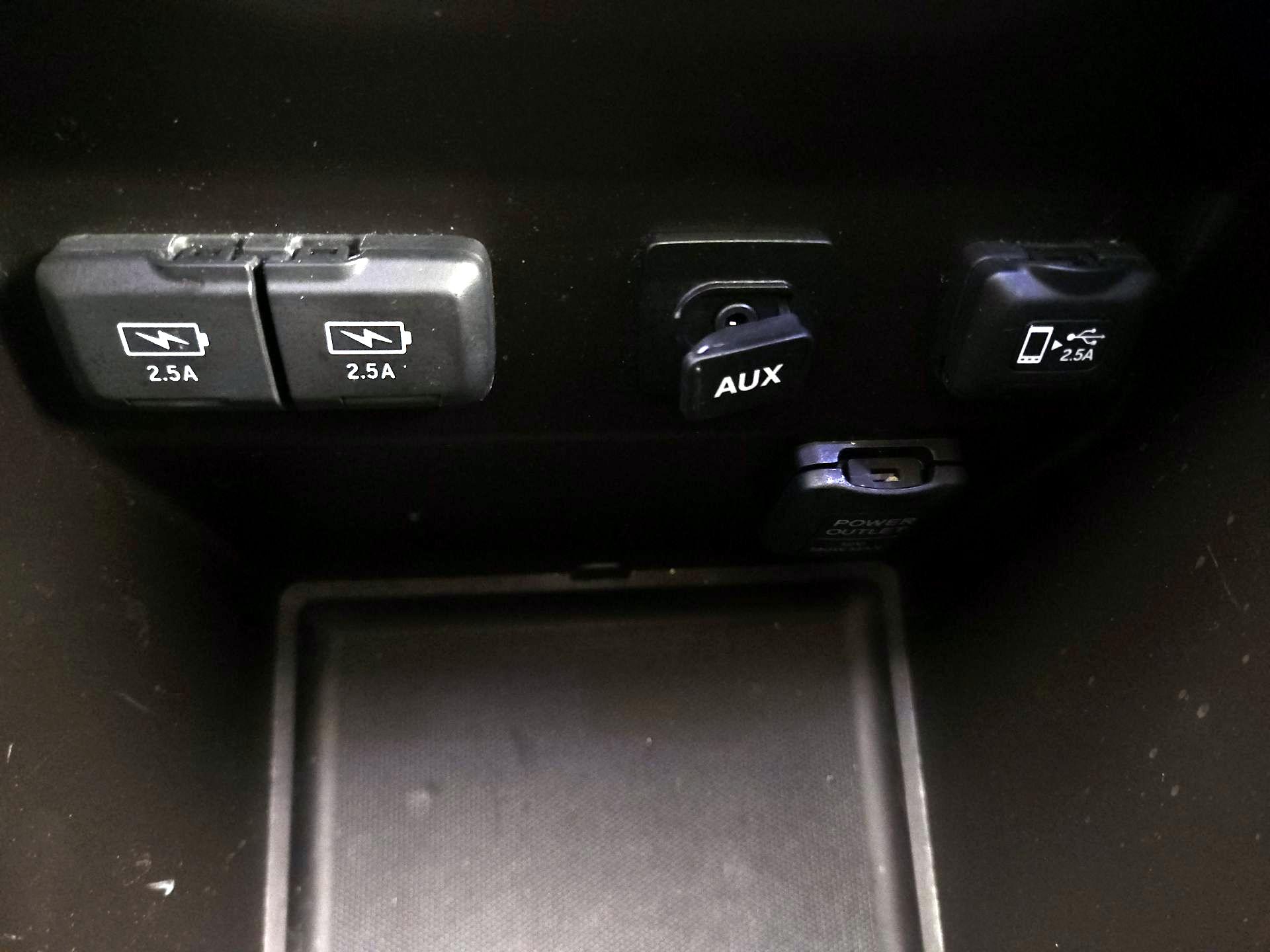 Thumbnail: 2020 Acura MDX - 19