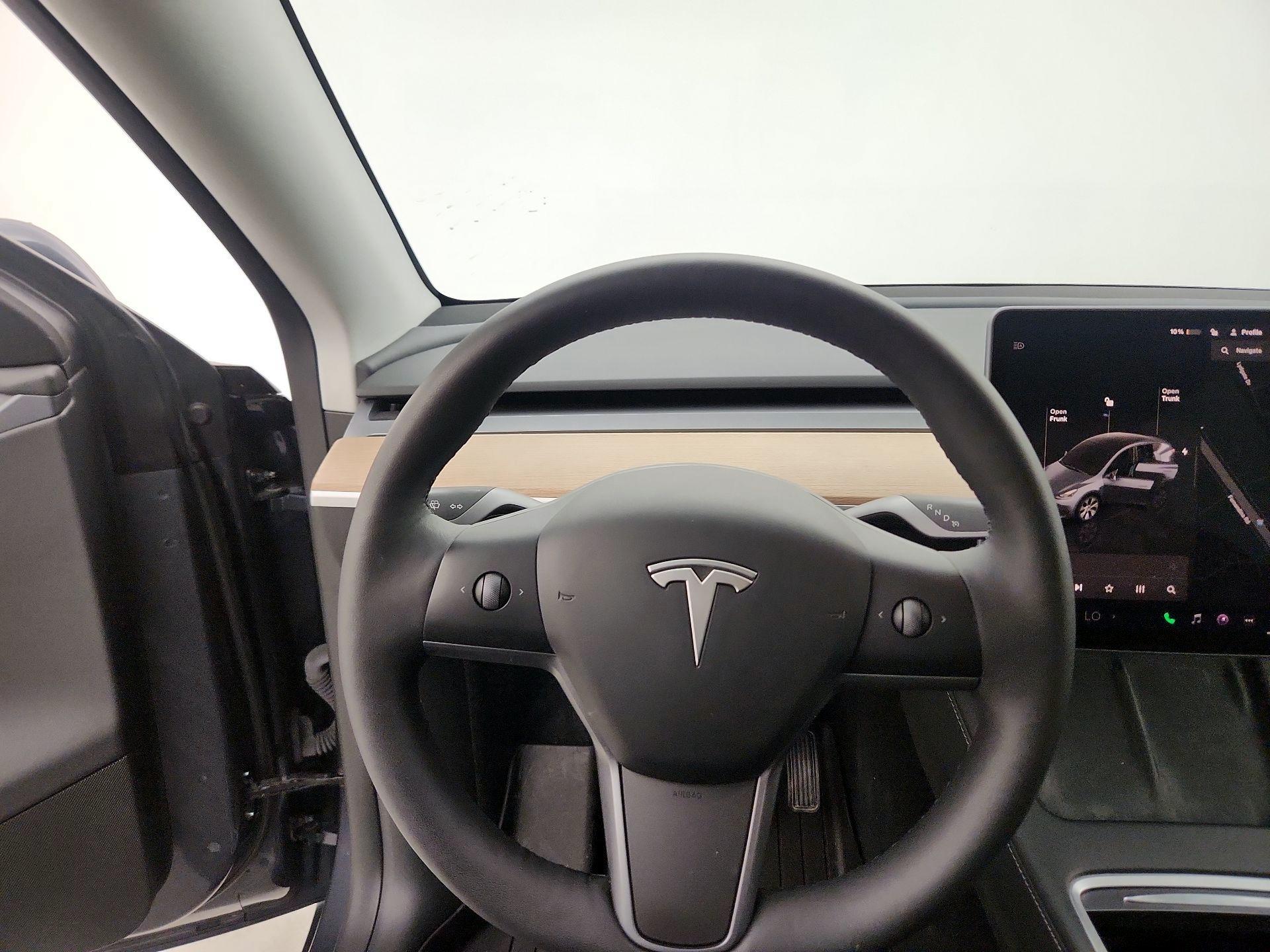 Thumbnail: 2023 Tesla Model Y - 10