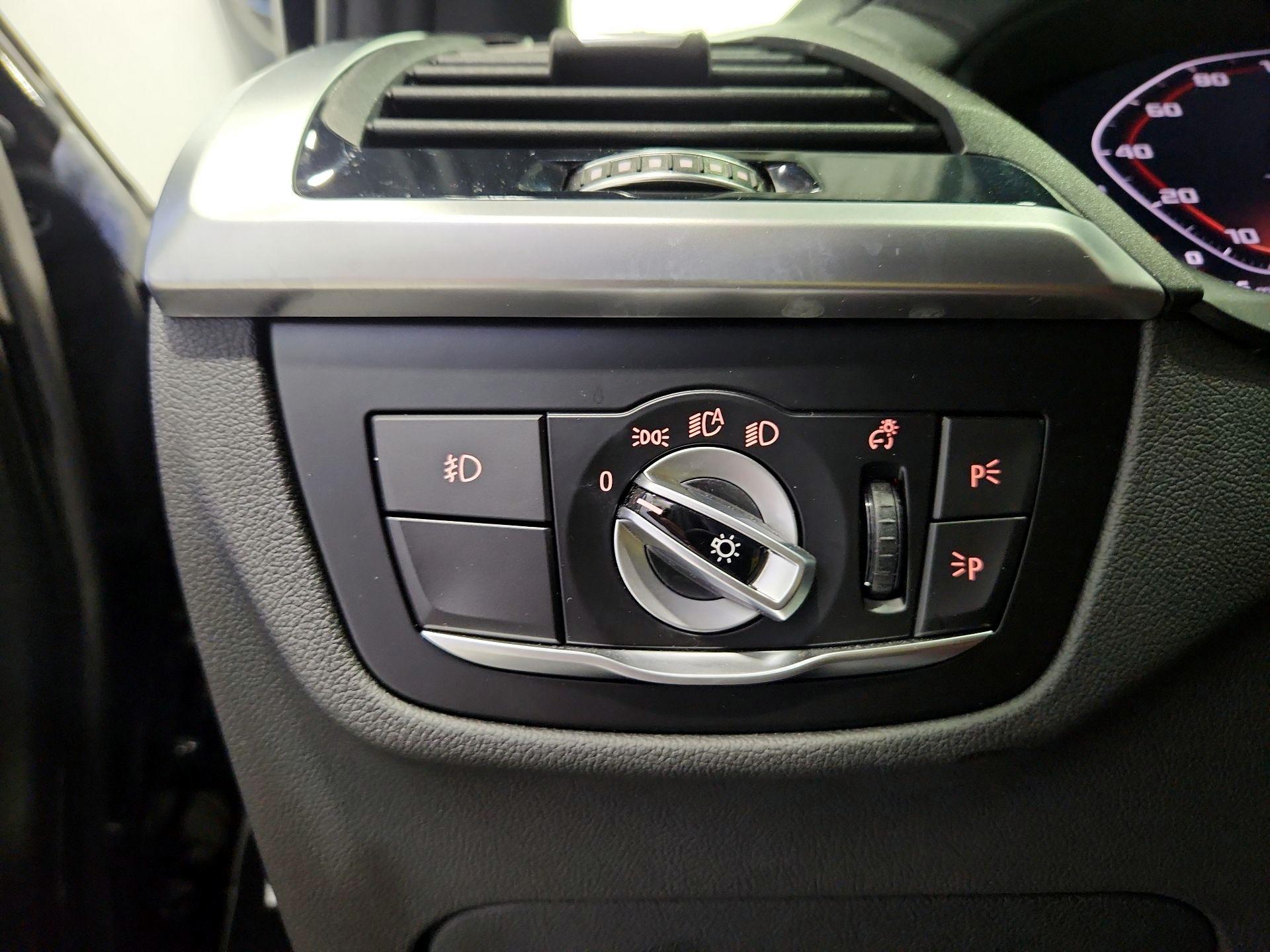 Thumbnail: 2021 BMW X4 - 13