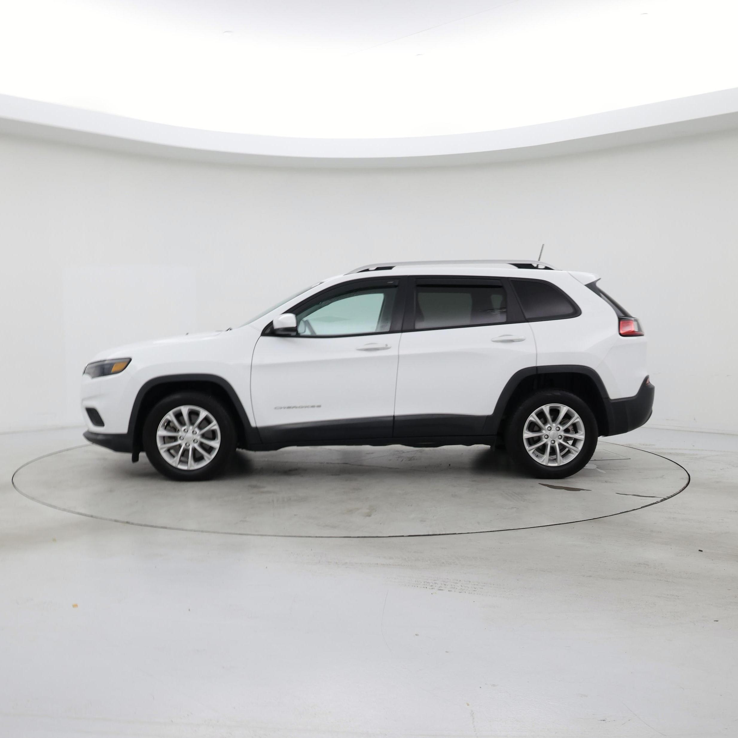 Thumbnail: 2021 Jeep Cherokee - 3