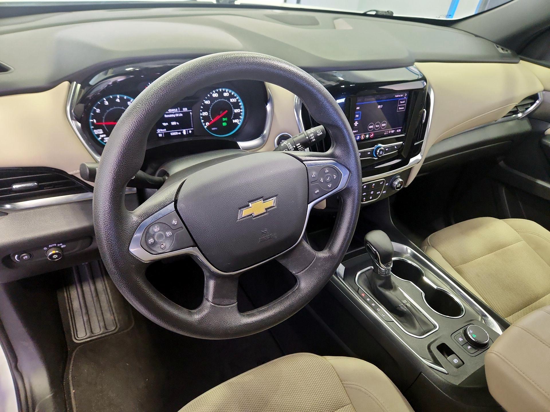 Thumbnail: 2022 Chevrolet Traverse - 9