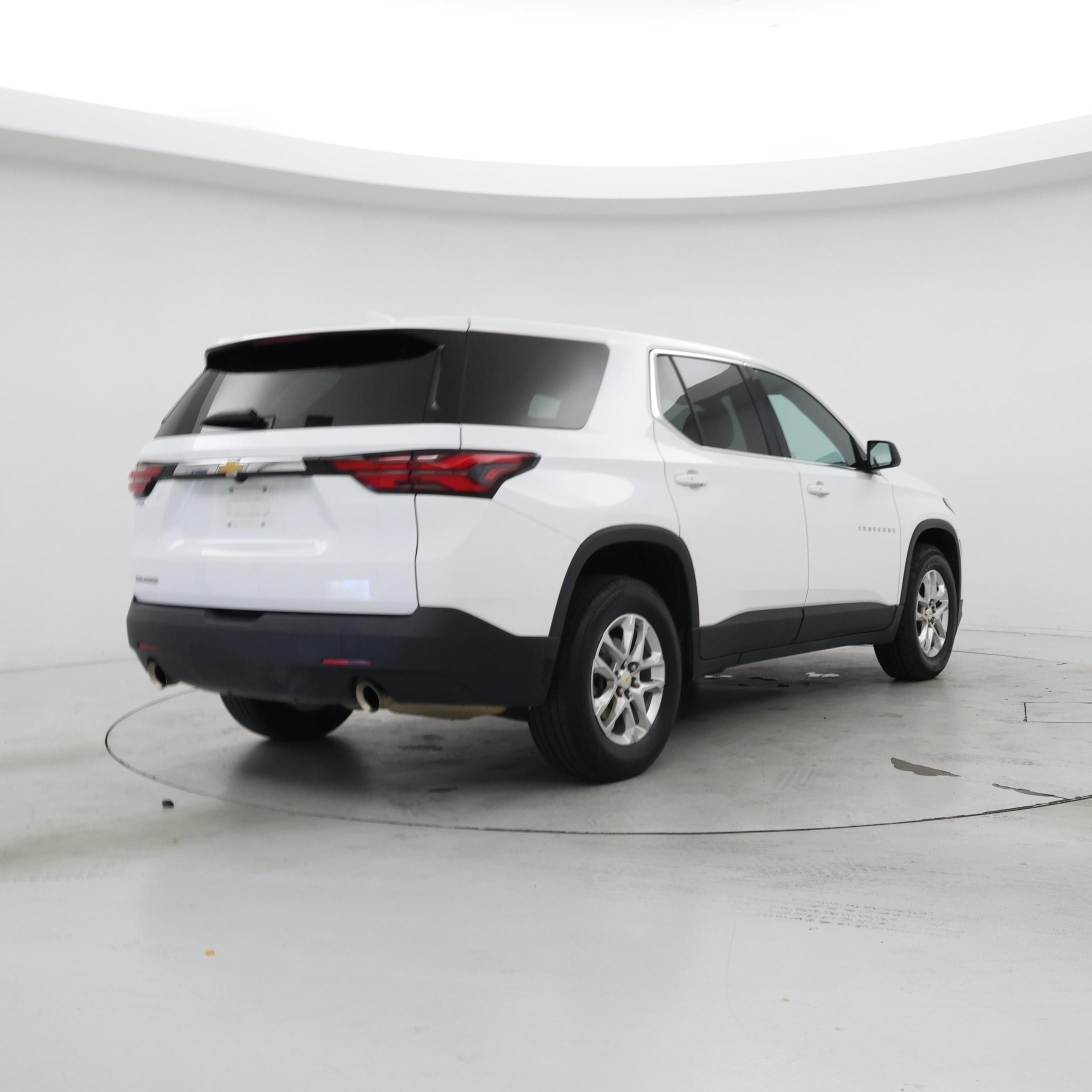 Thumbnail: 2022 Chevrolet Traverse - 8