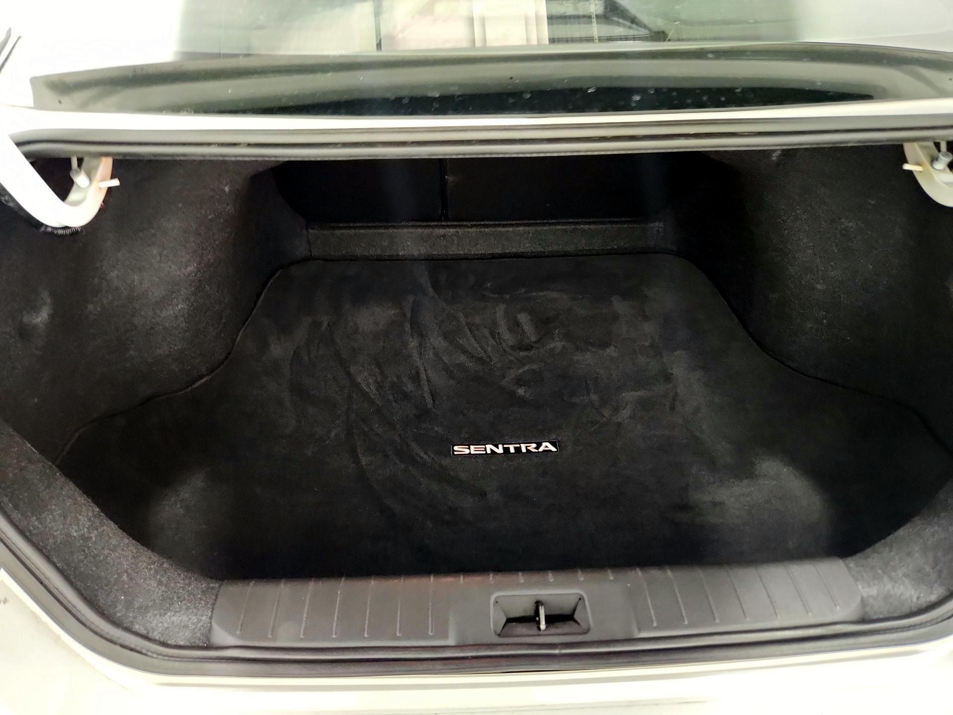 Thumbnail: 2022 Nissan Sentra - 19
