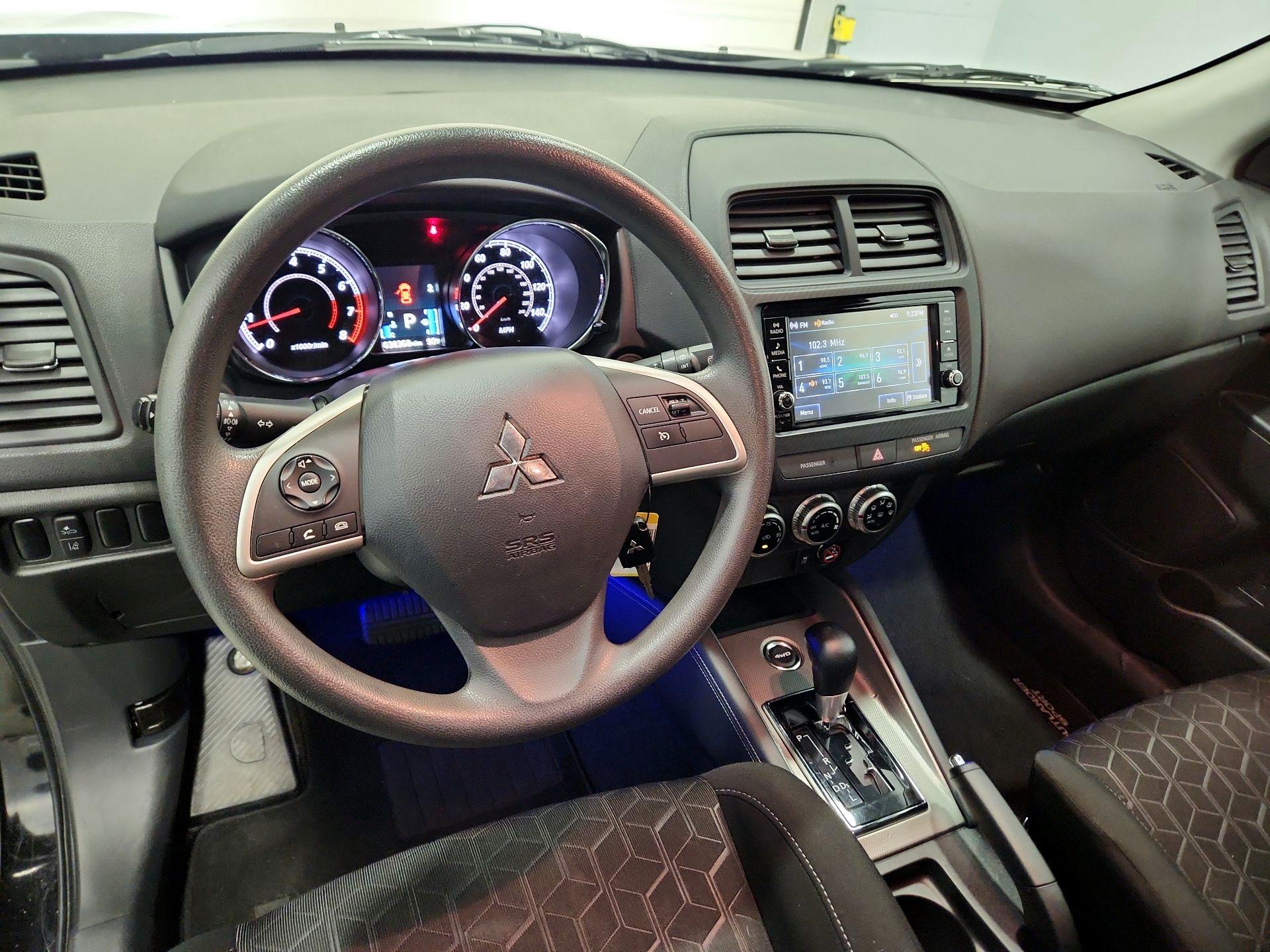 Thumbnail: 2023 Mitsubishi Outlander Sport - 9