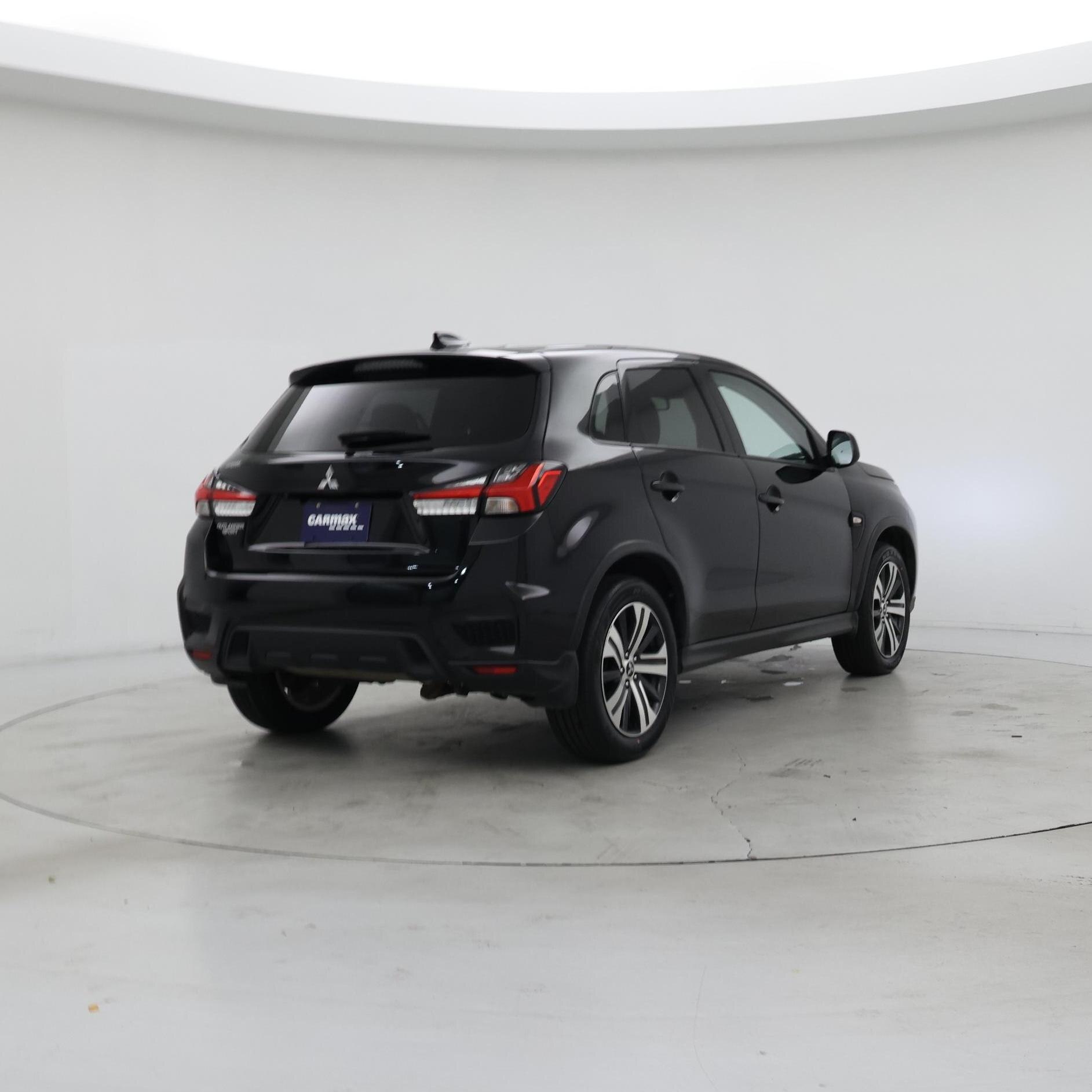 Thumbnail: 2023 Mitsubishi Outlander Sport - 8