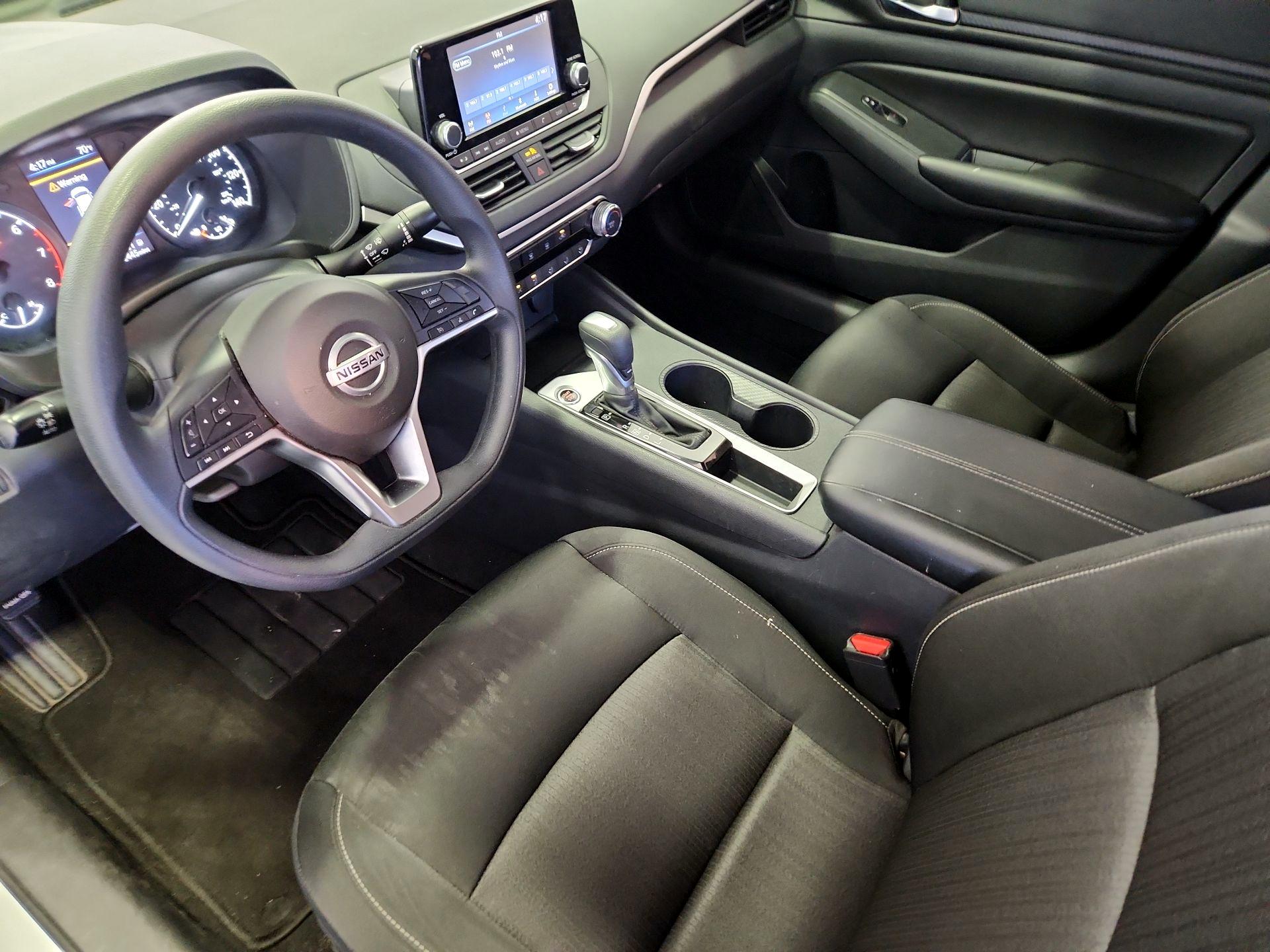 Thumbnail: 2022 Nissan Altima - 11