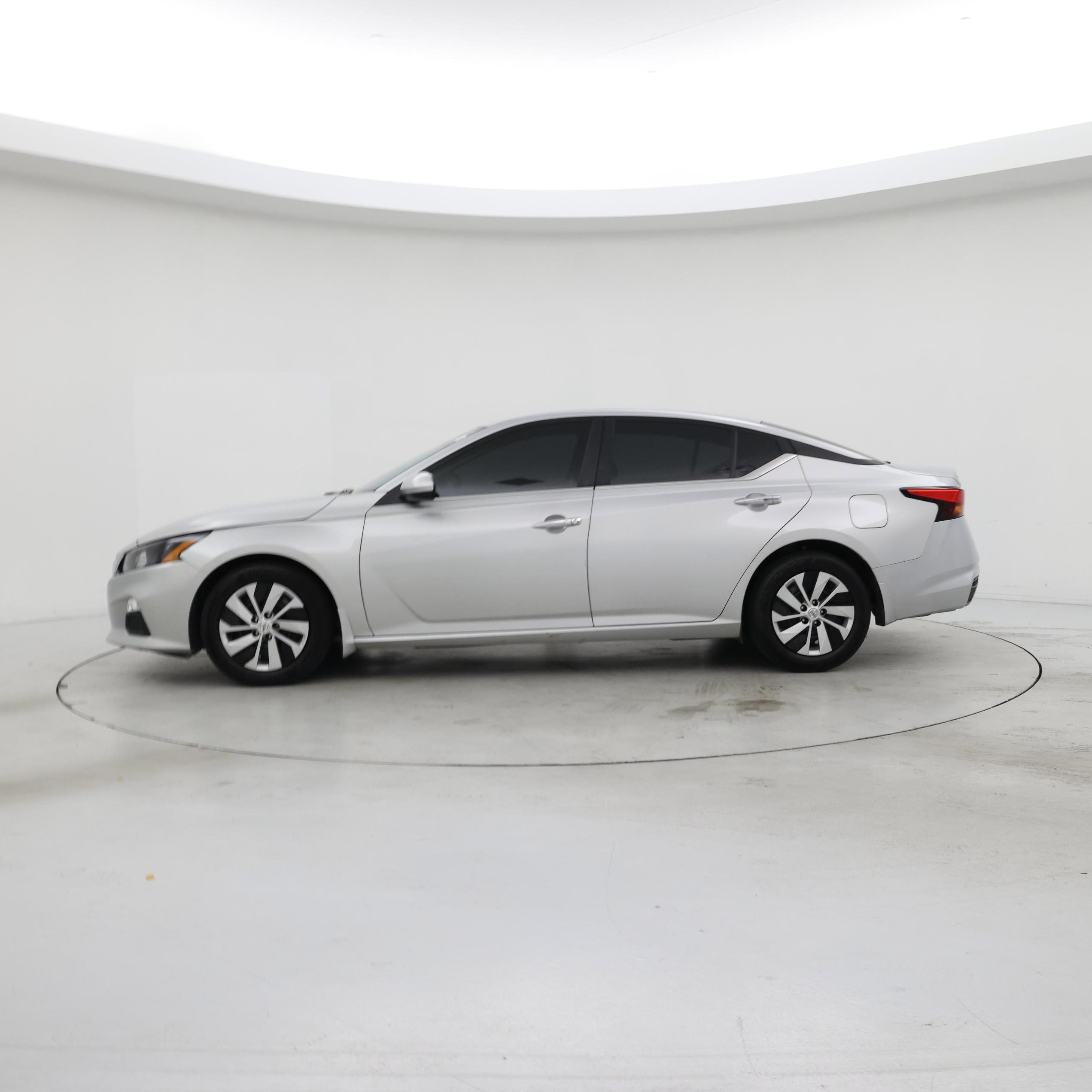 Thumbnail: 2022 Nissan Altima - 3